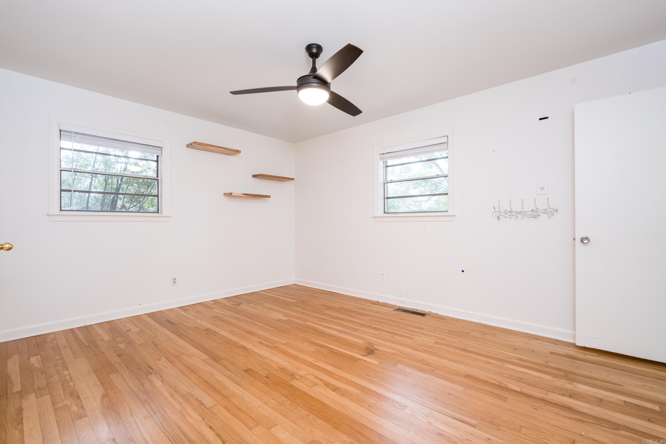 1300 White Road Property Photo 31