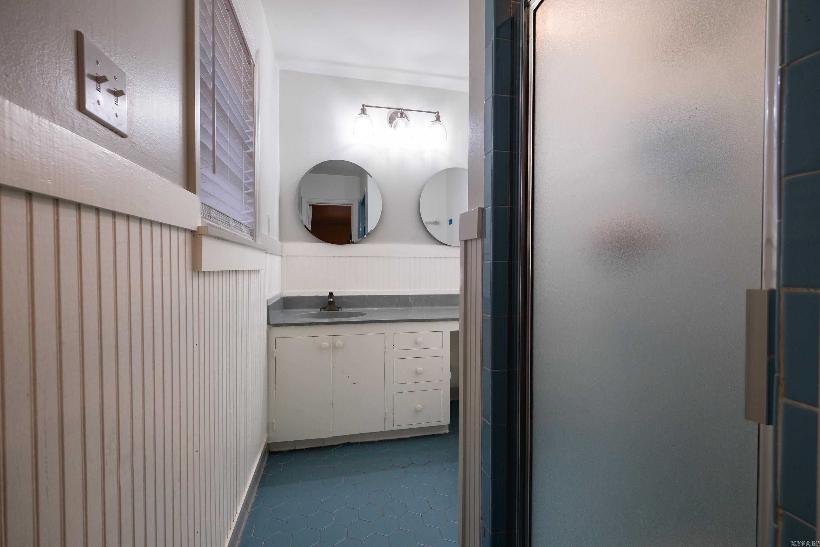 1300 White Road Property Photo 34