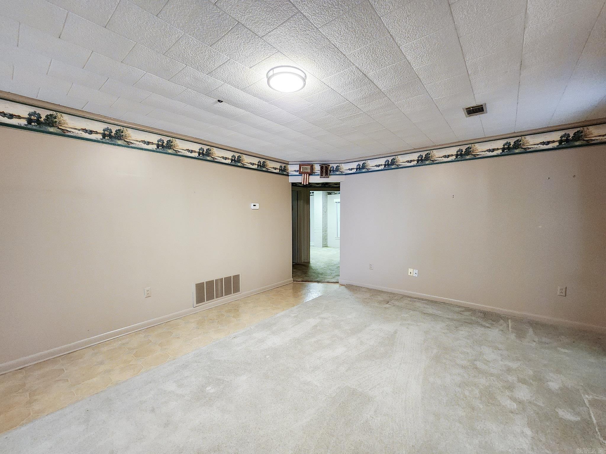 1402 Loberg Lane Property Photo 4