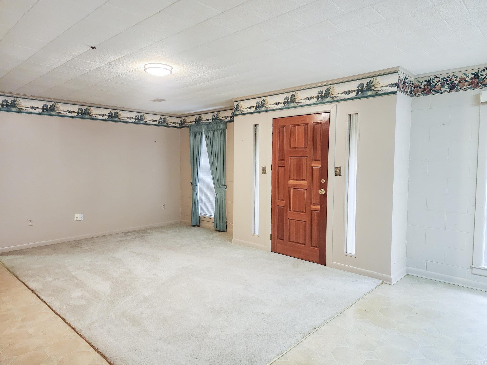 1402 Loberg Lane Property Photo 6
