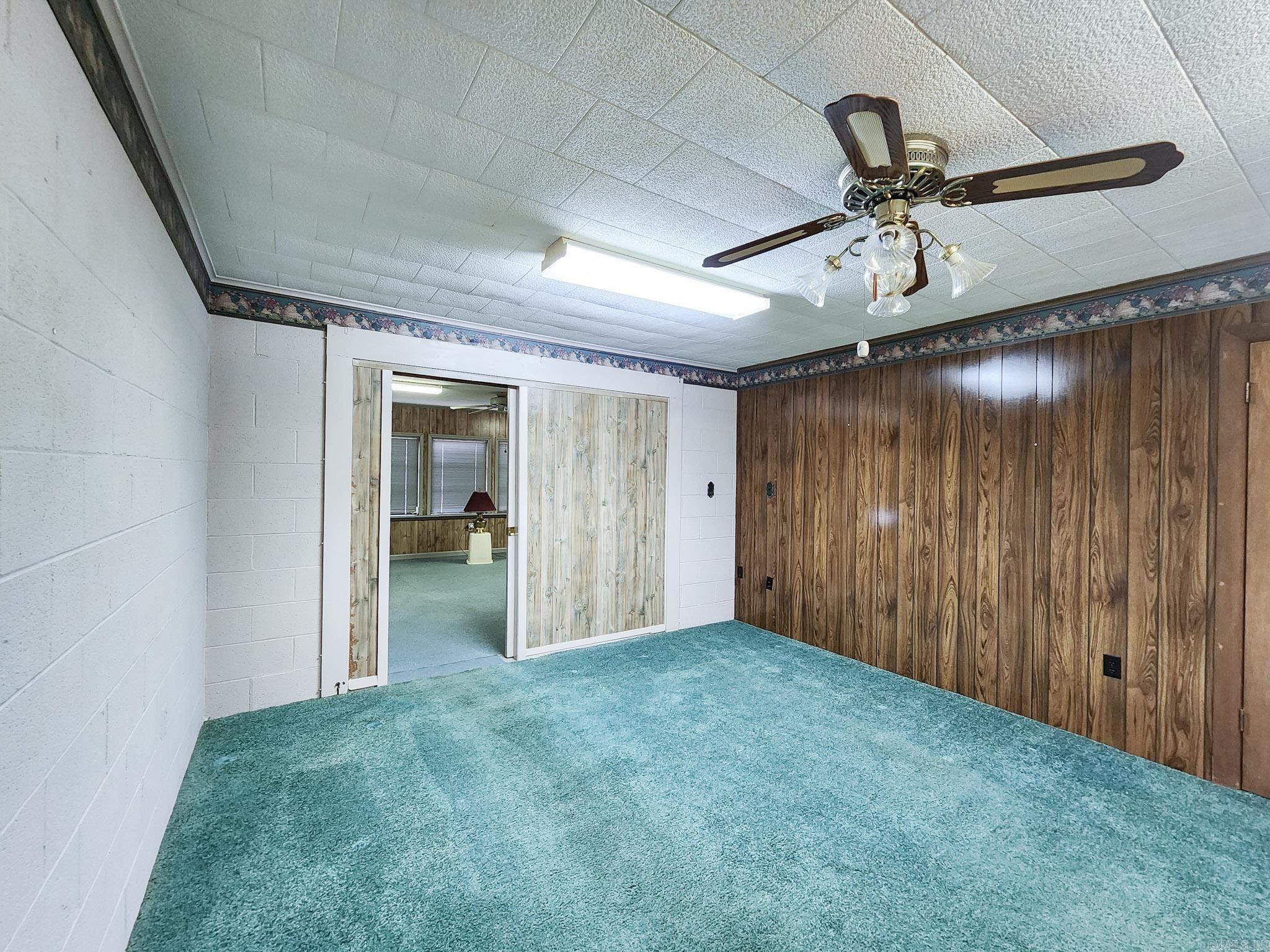 1402 Loberg Lane Property Photo 16