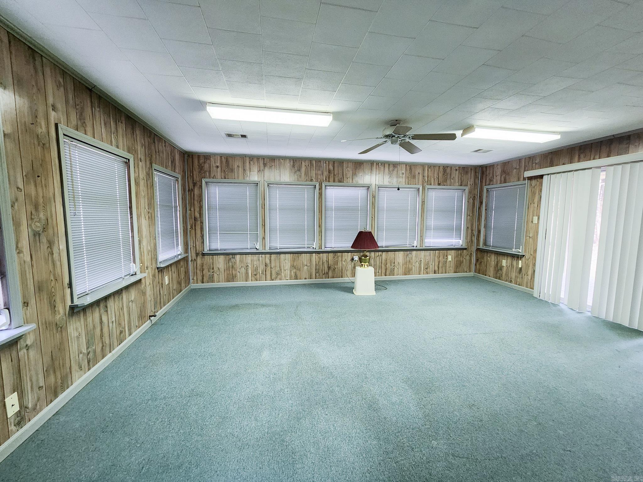 1402 Loberg Lane Property Photo 18