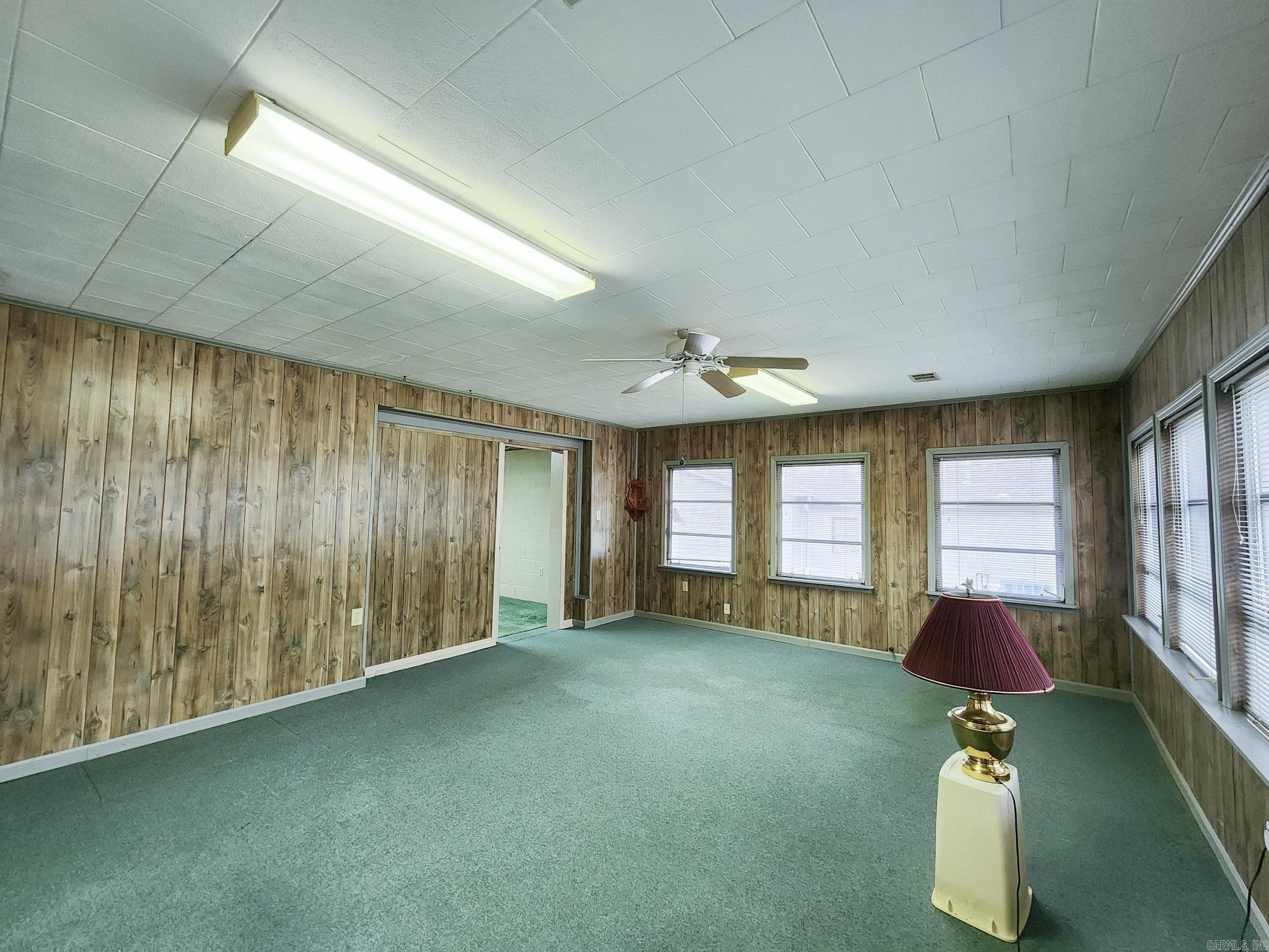 1402 Loberg Lane Property Photo 21