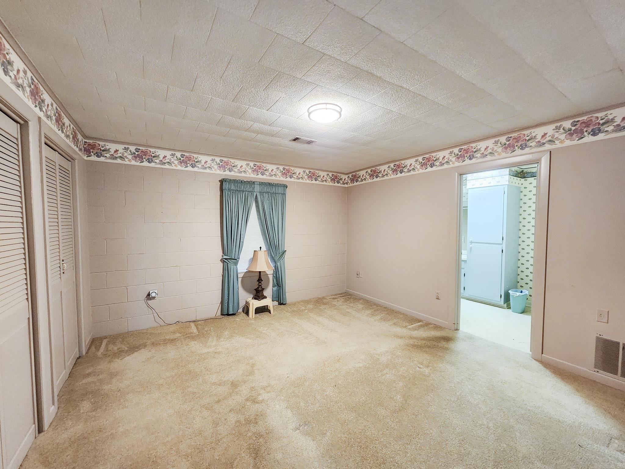 1402 Loberg Lane Property Photo 22