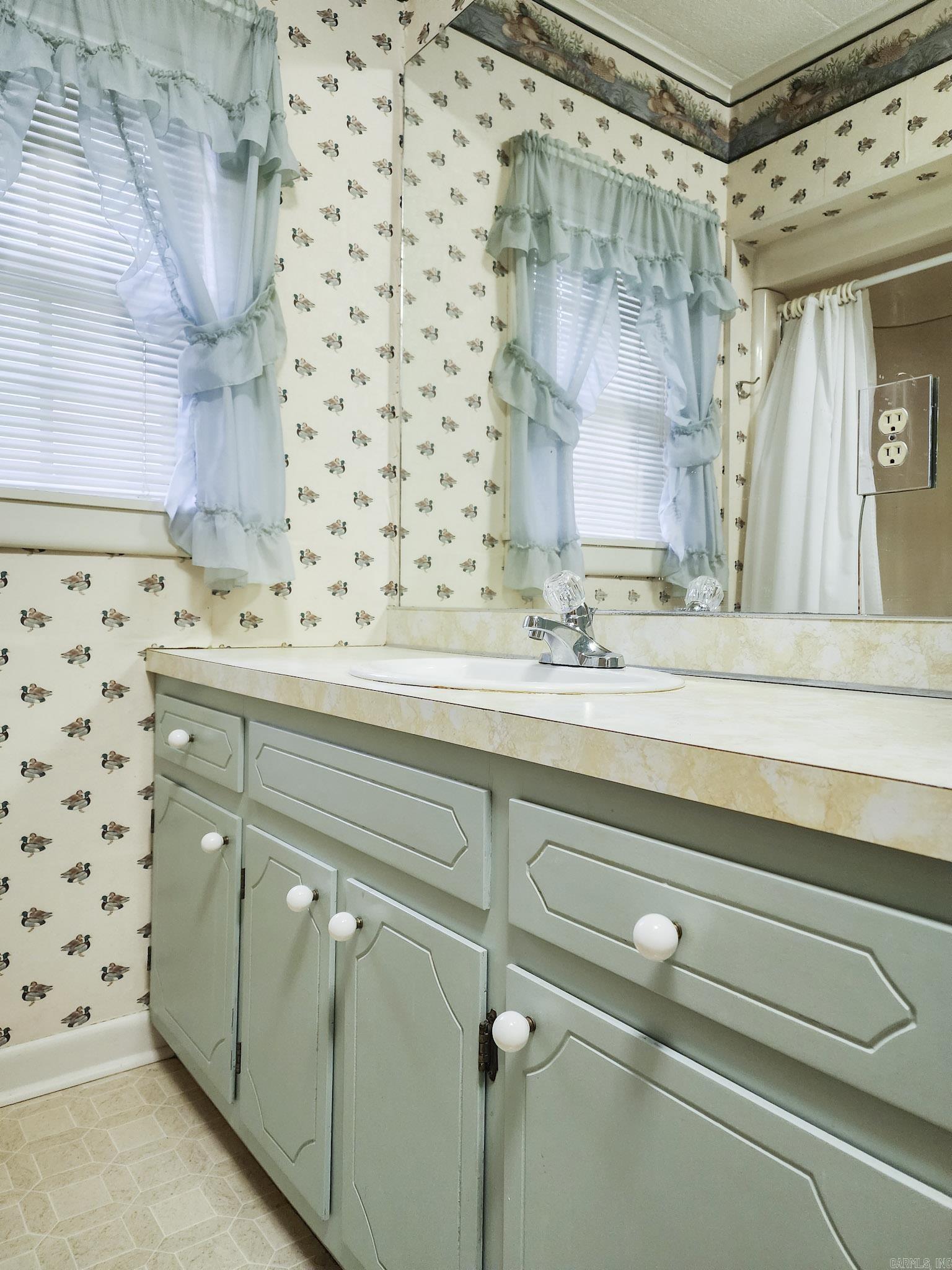 1402 Loberg Lane Property Photo 28