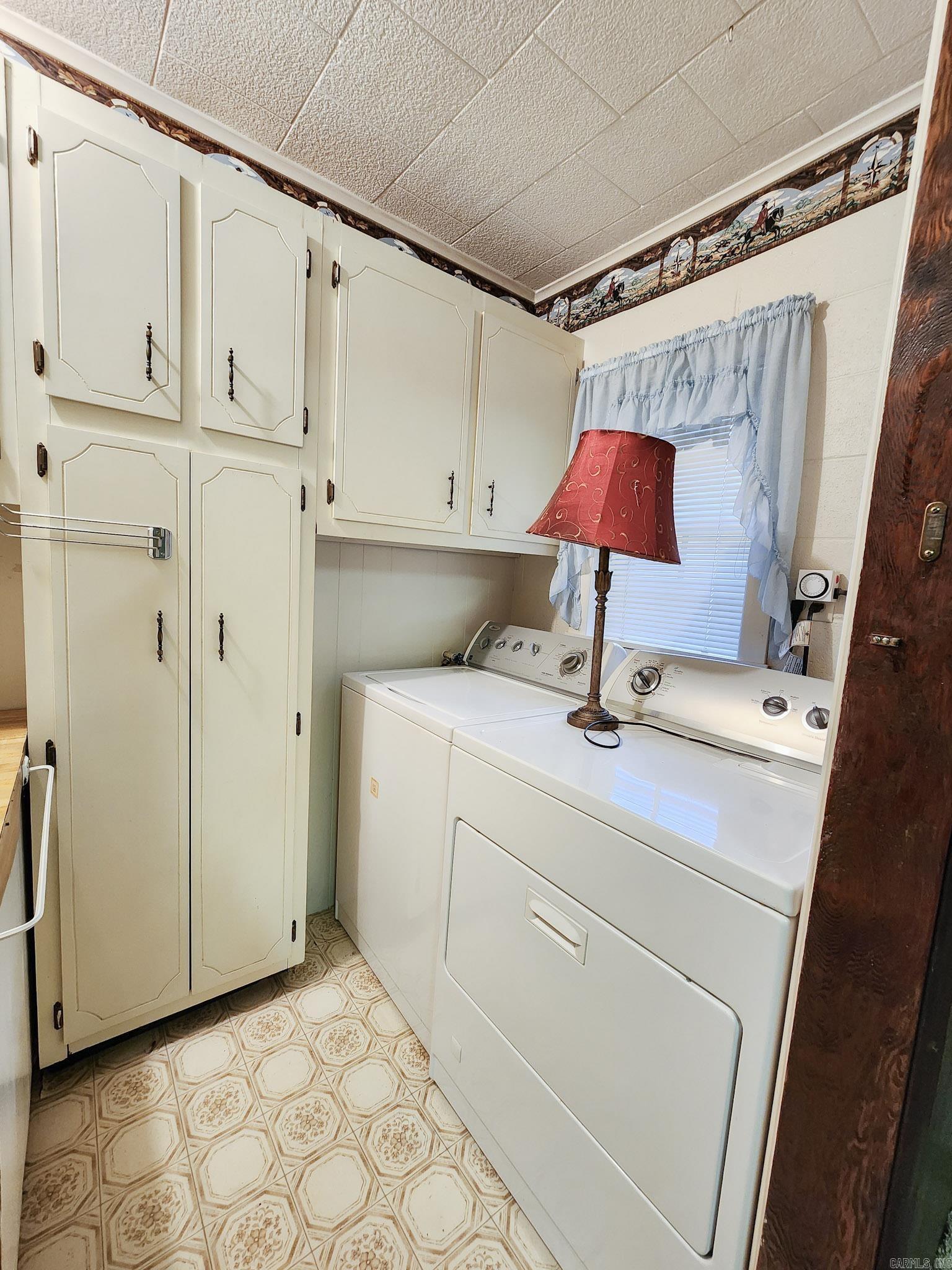 1402 Loberg Lane Property Photo 33