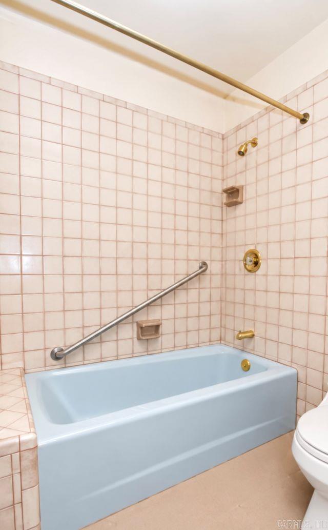 155 Ferrand Ln Property Photo 15