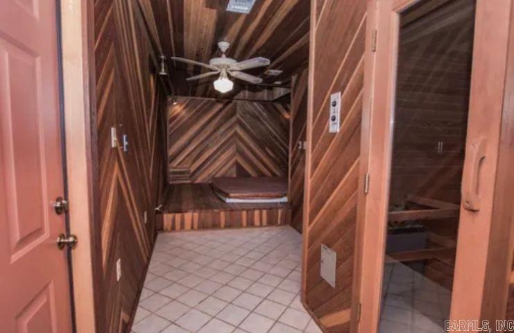 155 Ferrand Ln Property Photo 20