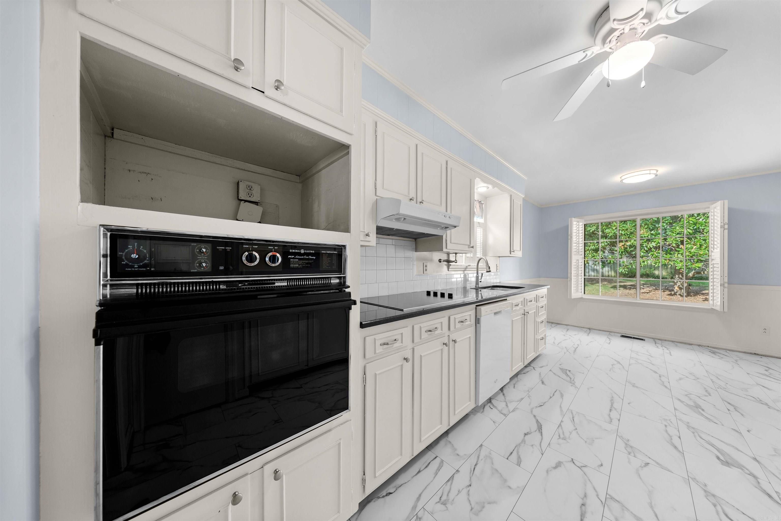 2013 Clapboard Hill Rd Property Photo 15