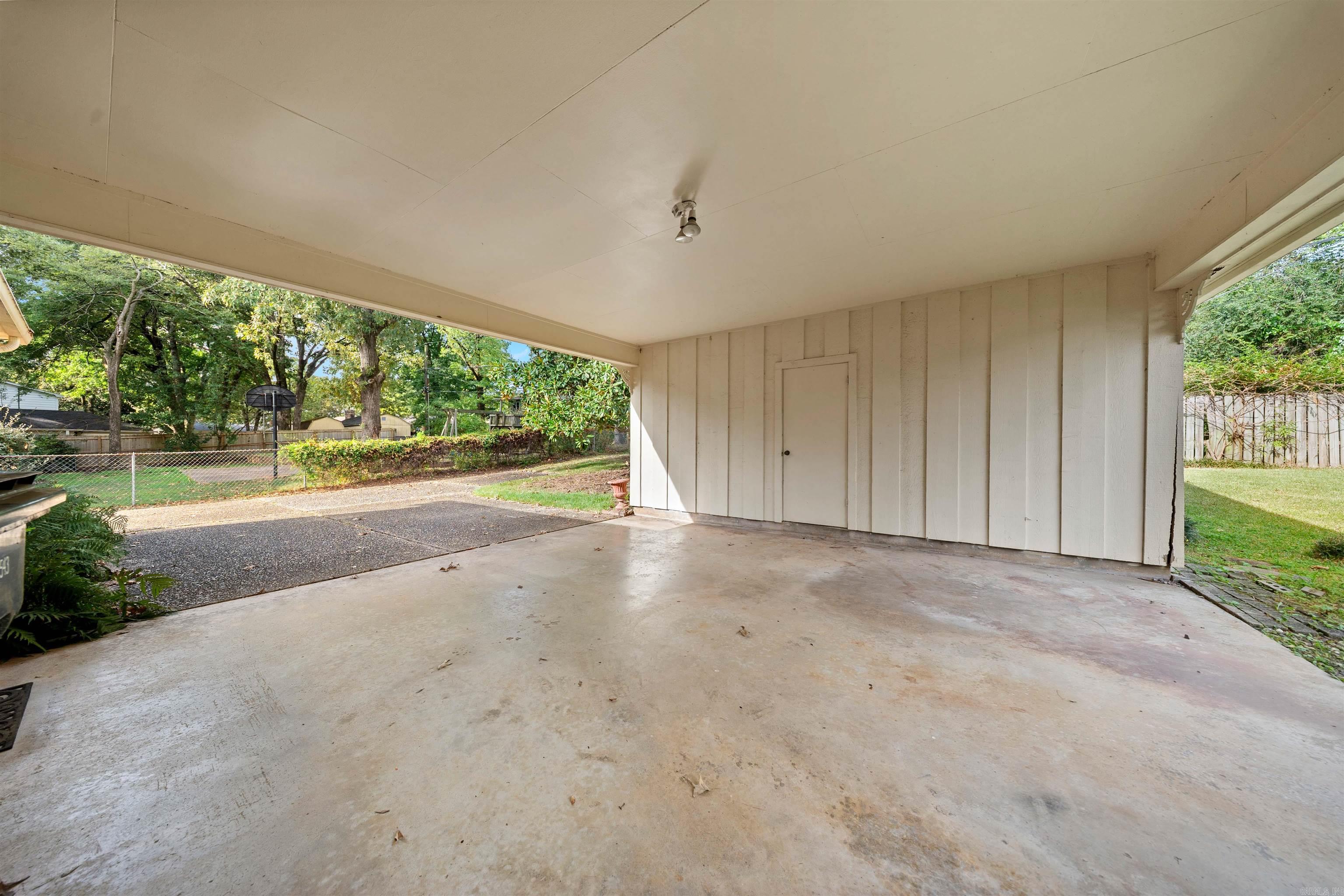 2013 Clapboard Hill Rd Property Photo 27
