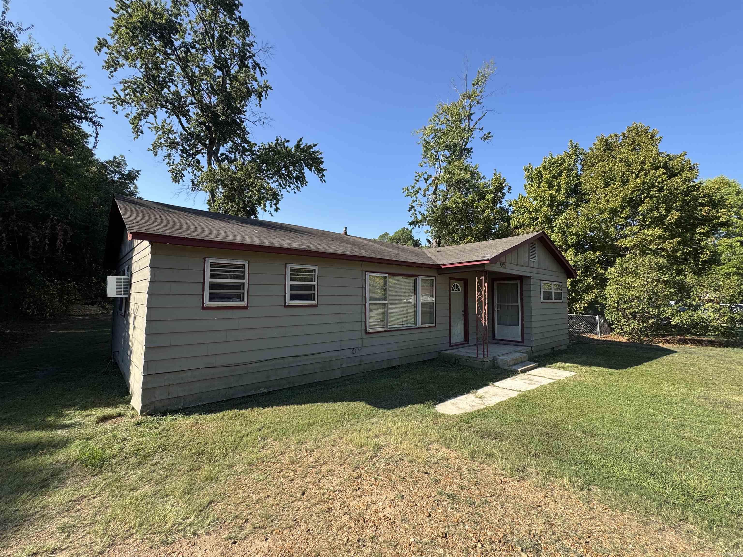 335 Walnut Avenue Property Photo 2