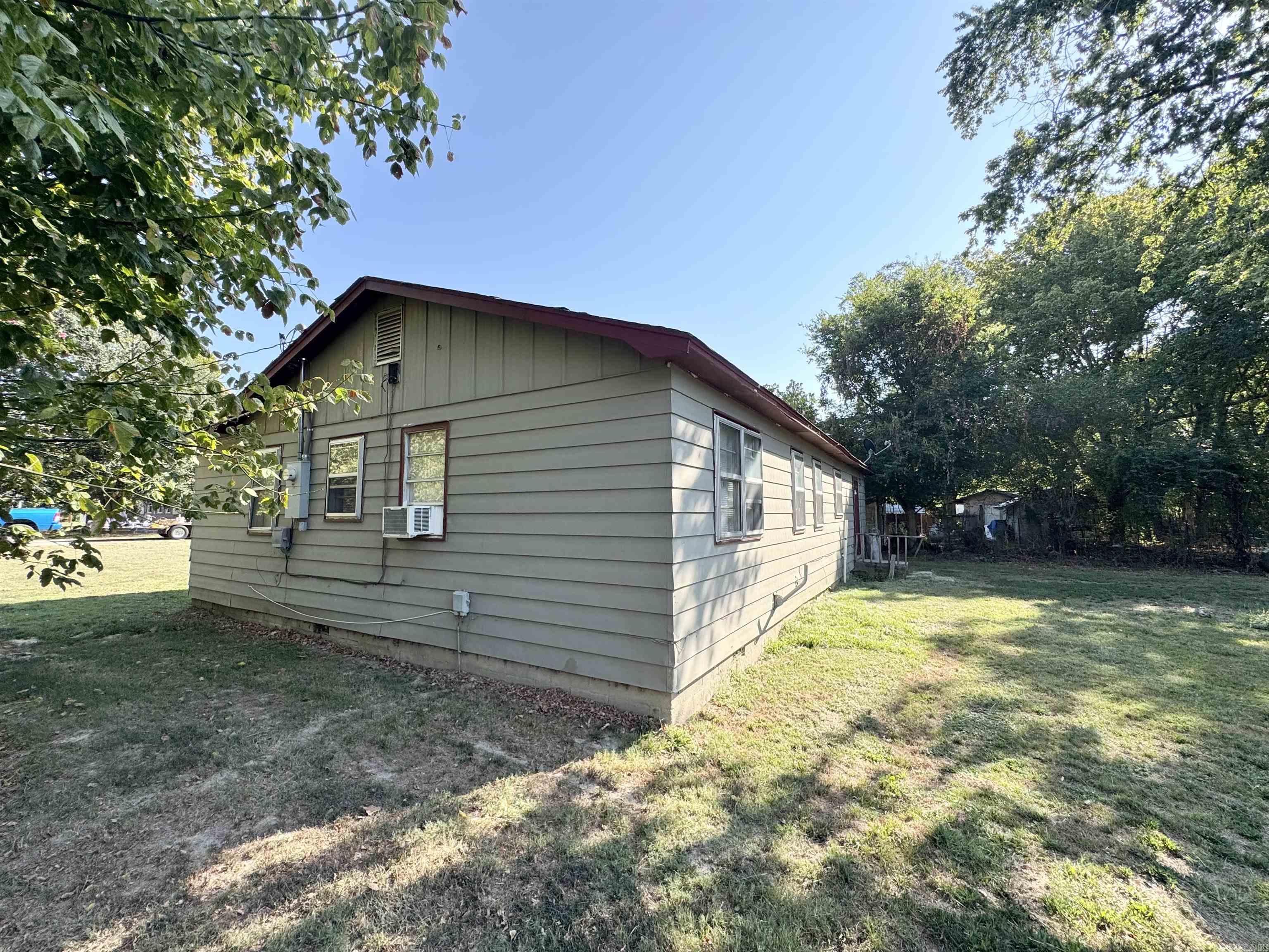 335 Walnut Avenue Property Photo 5