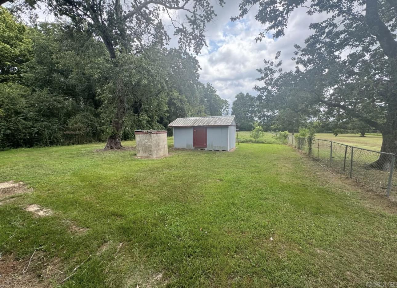 335 Walnut Avenue Property Photo 6