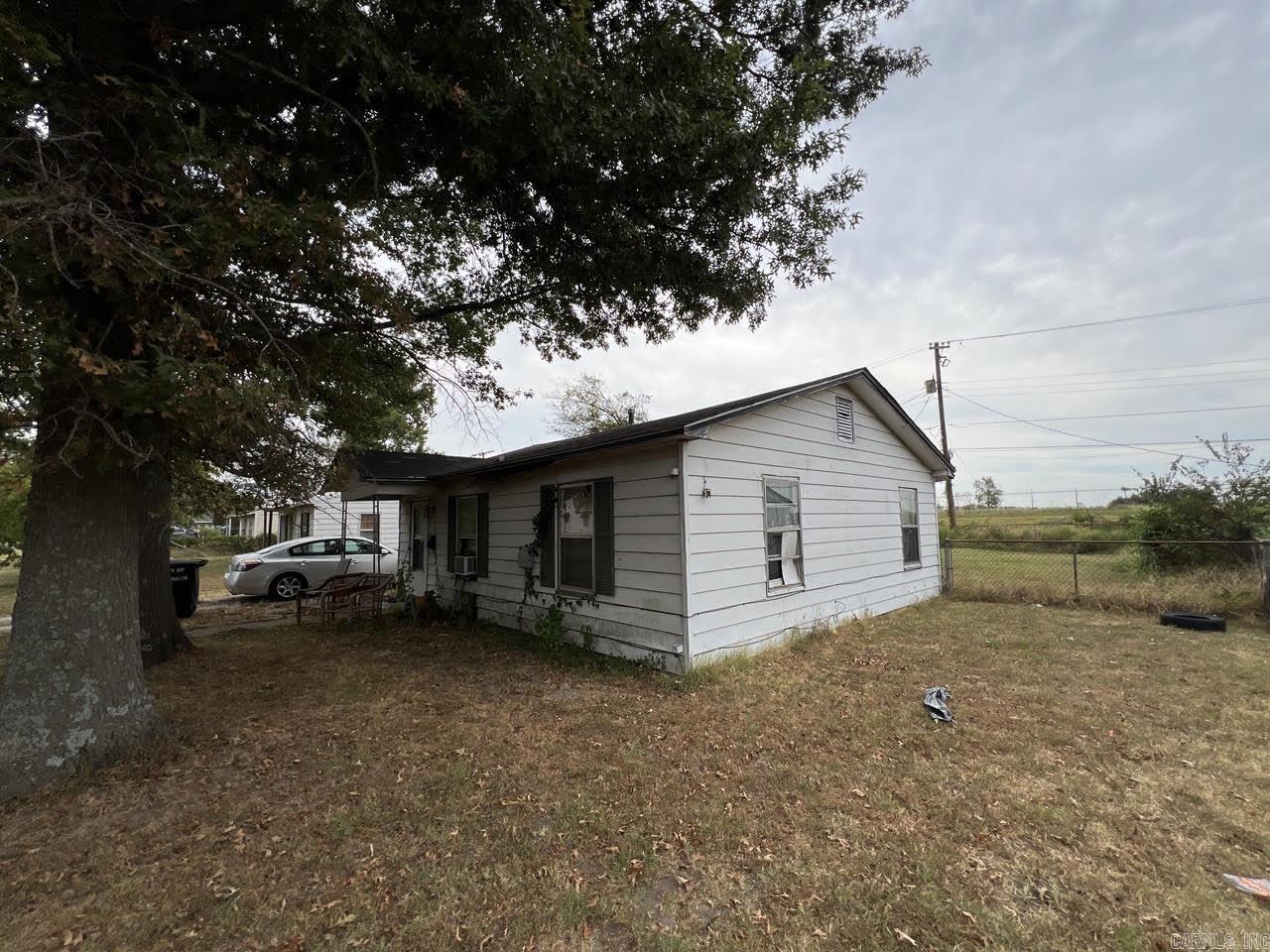 901 Mulberry Drive Property Photo 4