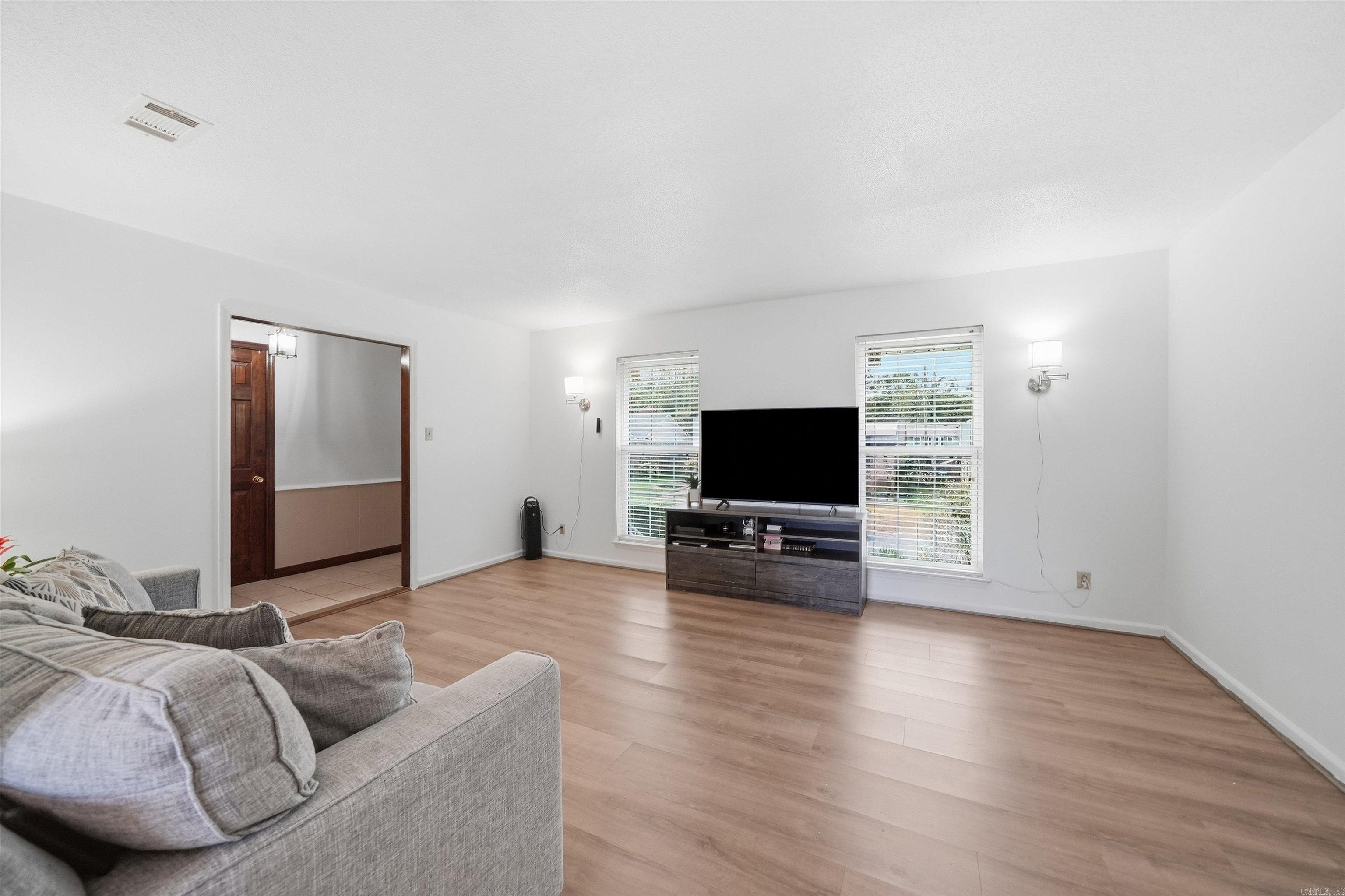 1121 Briar Creek Road Property Photo 14
