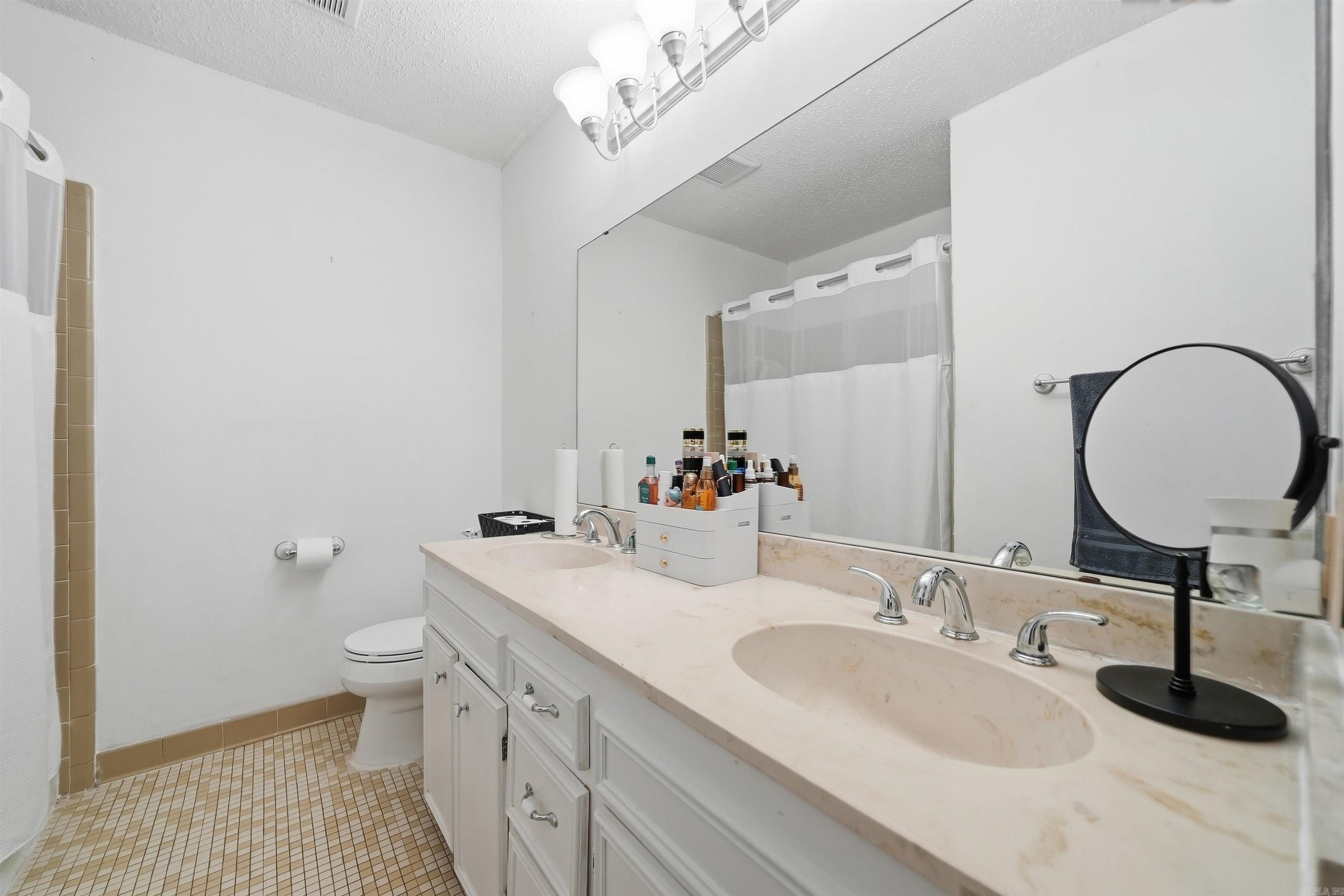 1121 Briar Creek Road Property Photo 28