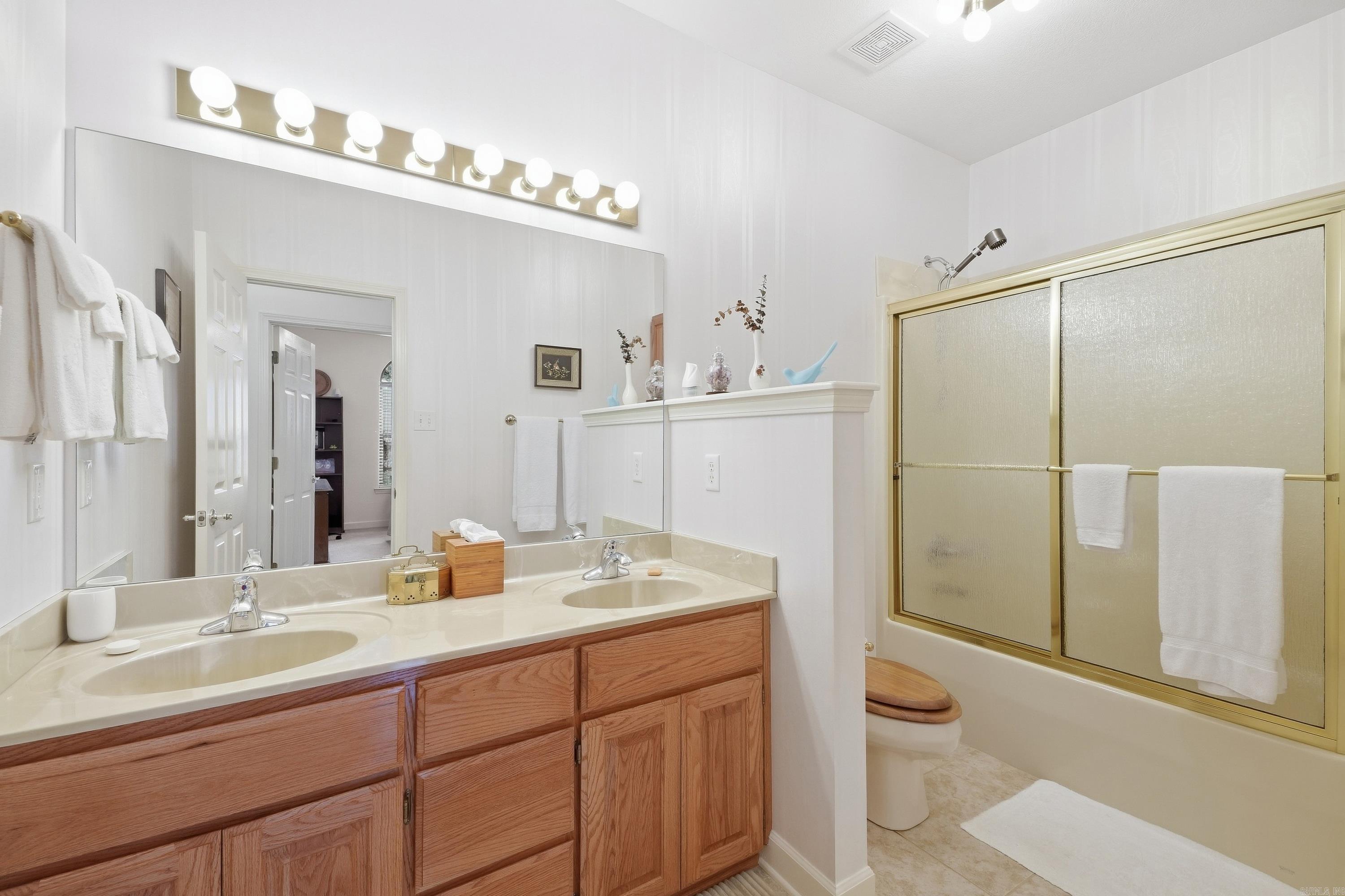 370 Wellesley Property Photo 46