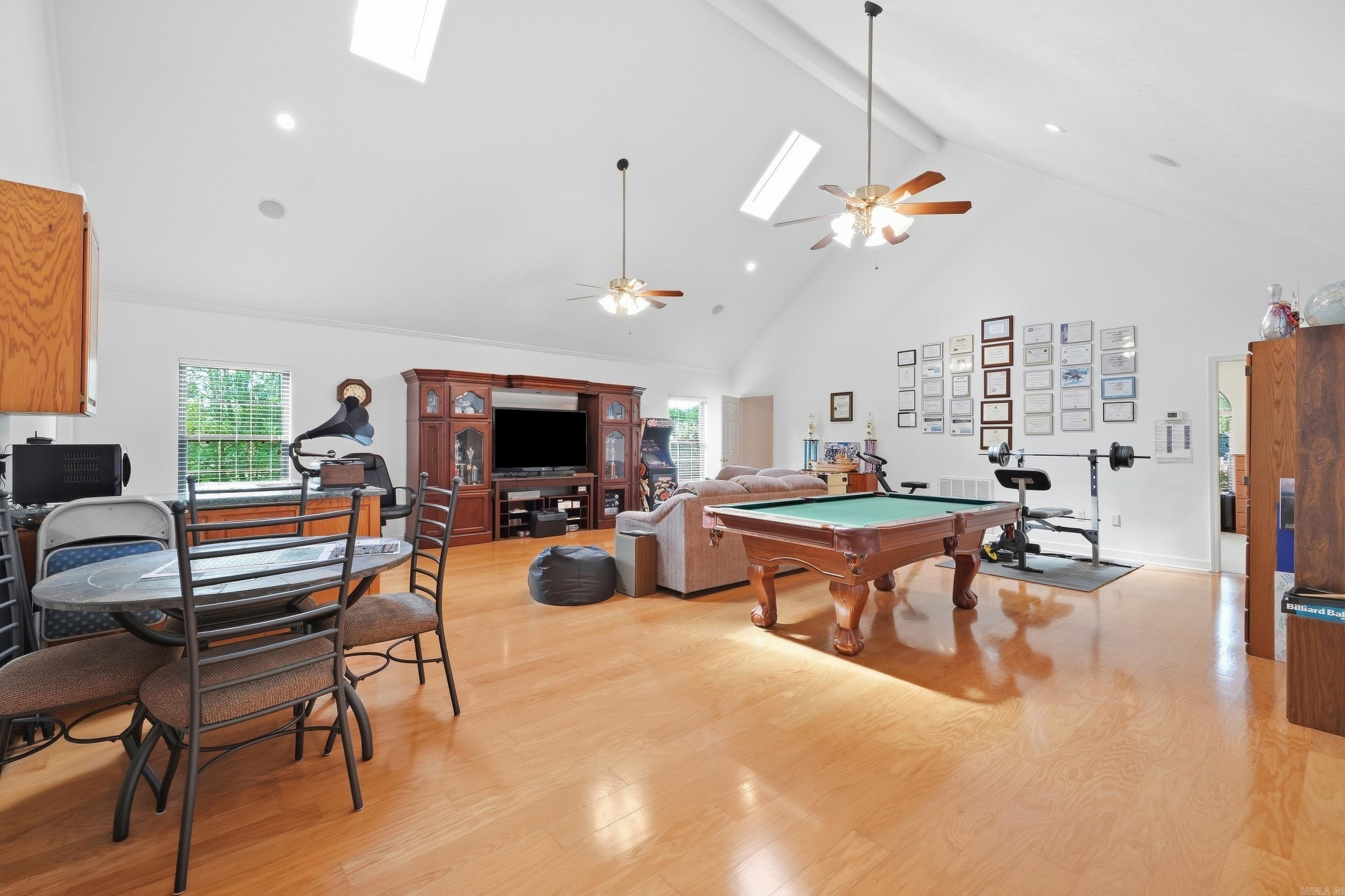 370 Wellesley Property Photo 47
