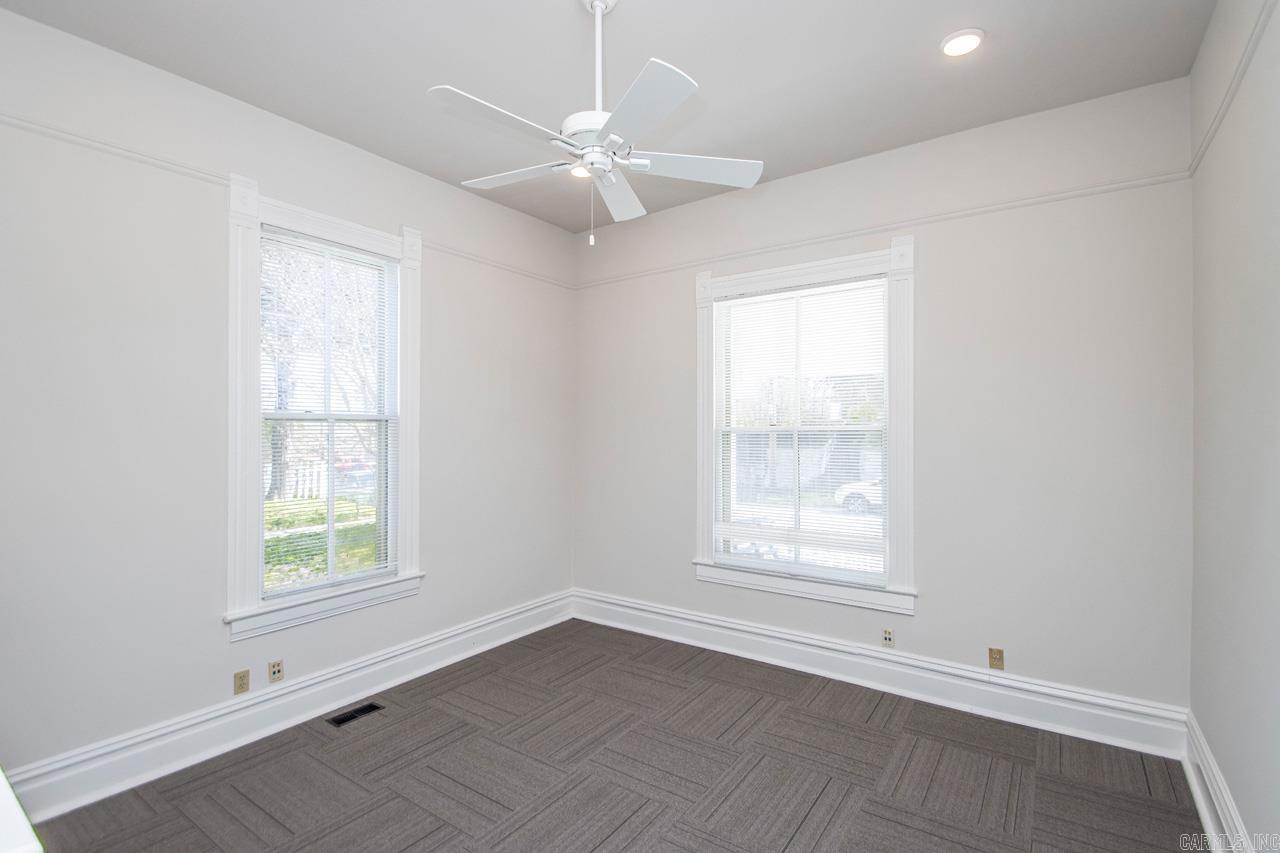 114 S Pulaski Property Photo 33