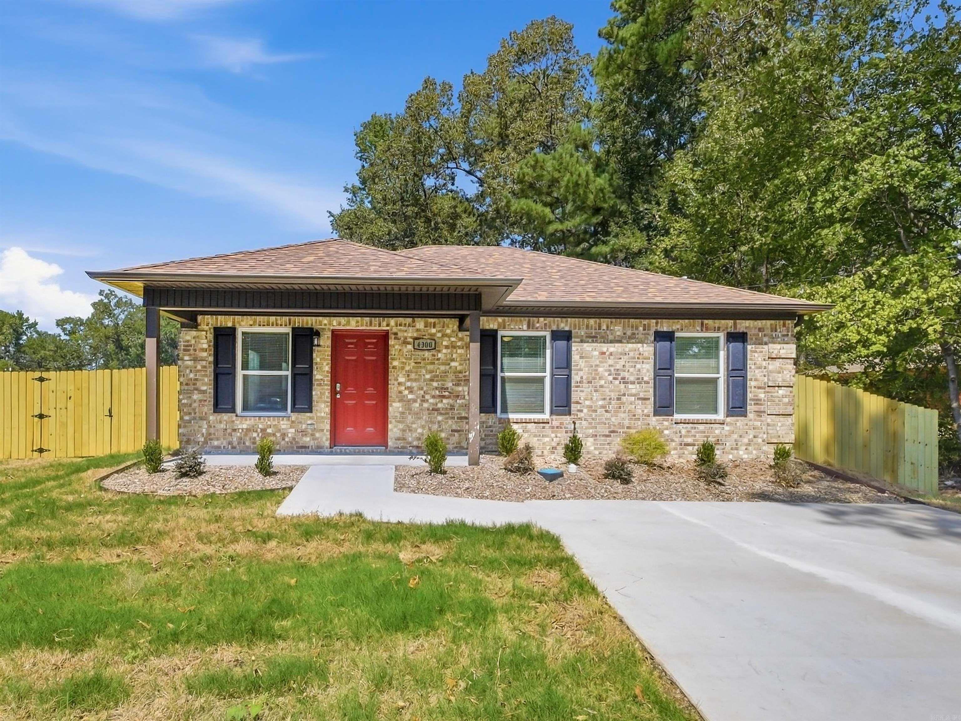 4300.5 West Drive