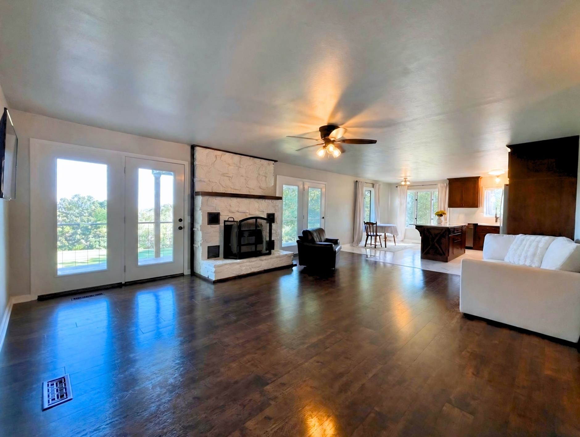 17 Conda Drive Property Photo 4