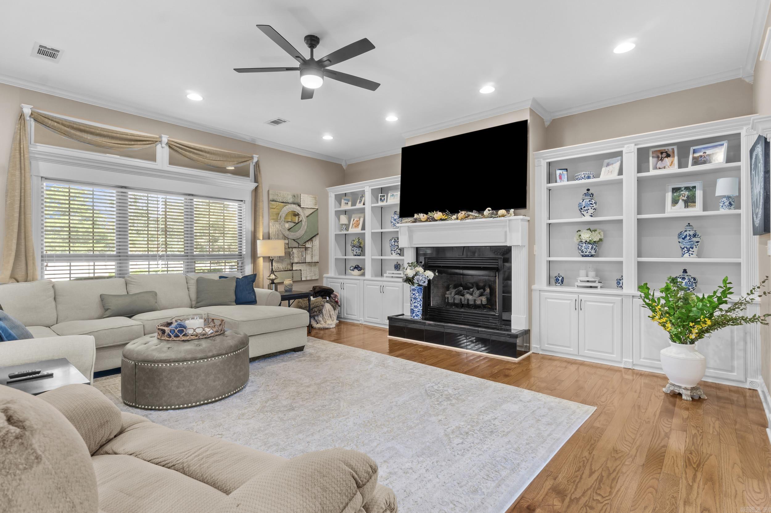 110 Grayson Cove Property Photo 4