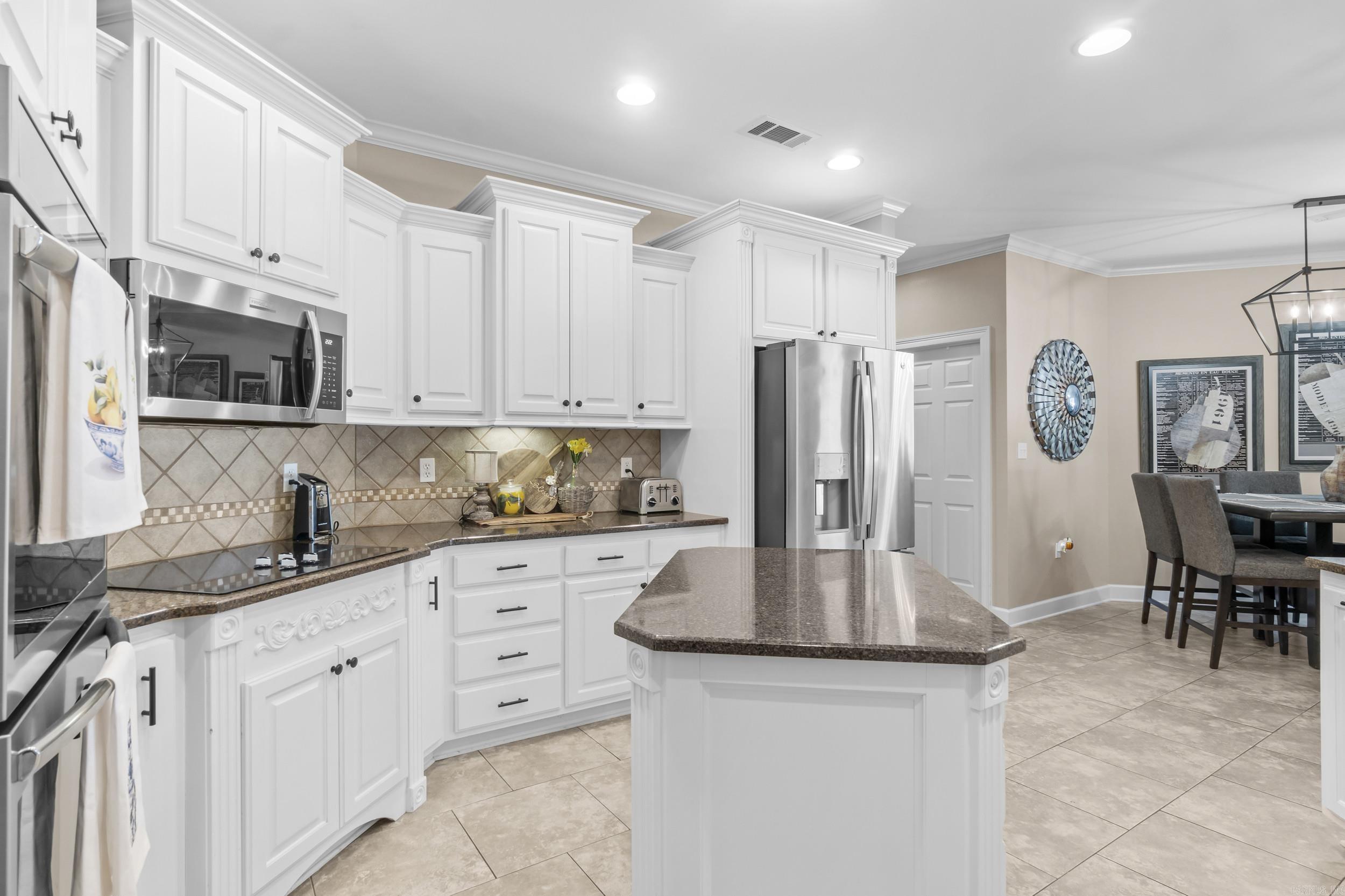 110 Grayson Cove Property Photo 10