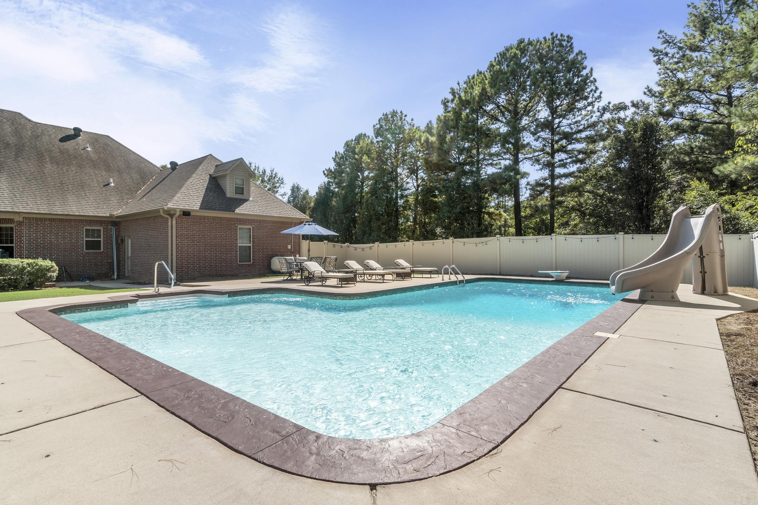 110 Grayson Cove Property Photo 33