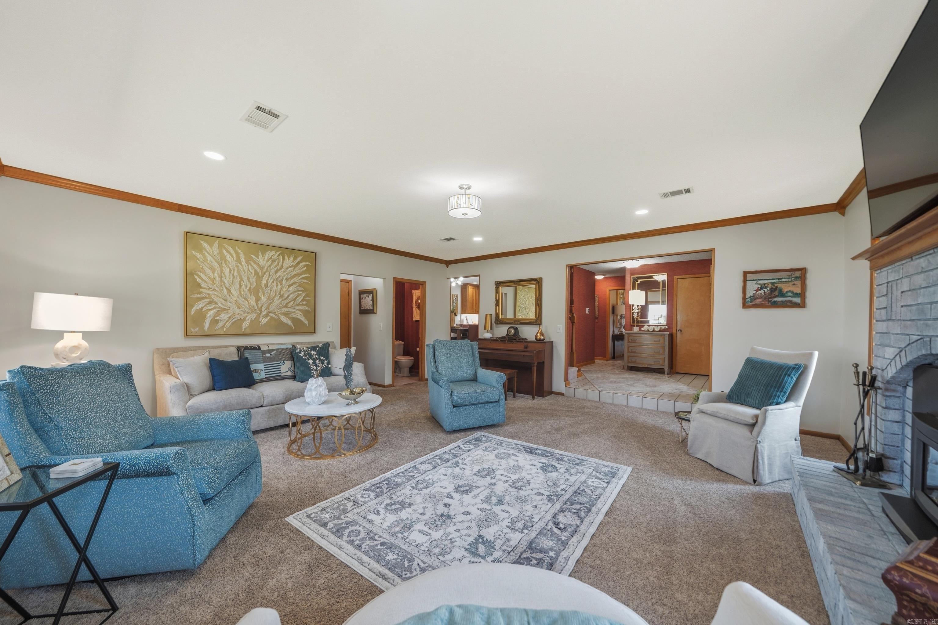 181 Tyler Cove Property Photo 8