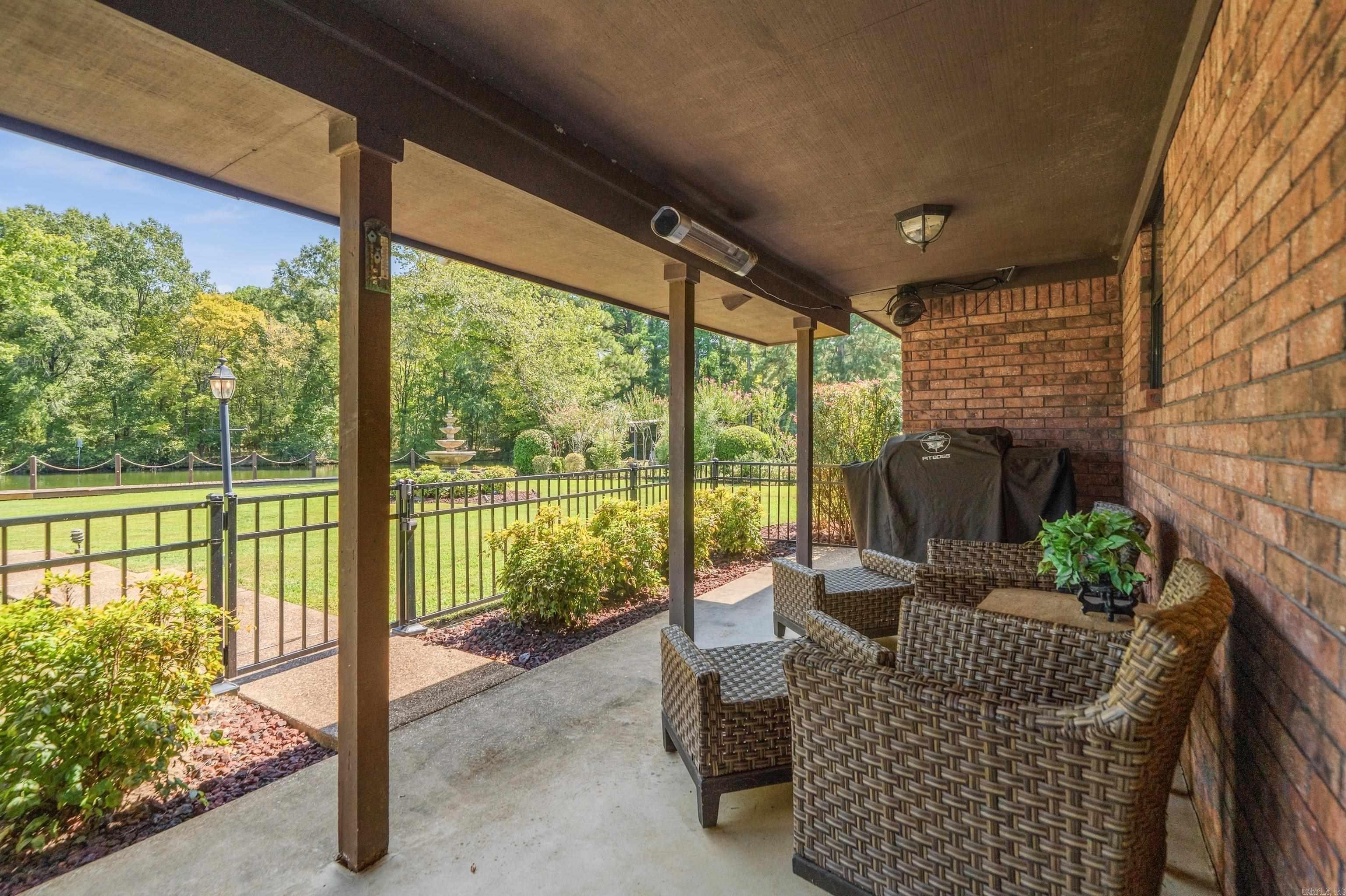 181 Tyler Cove Property Photo 24