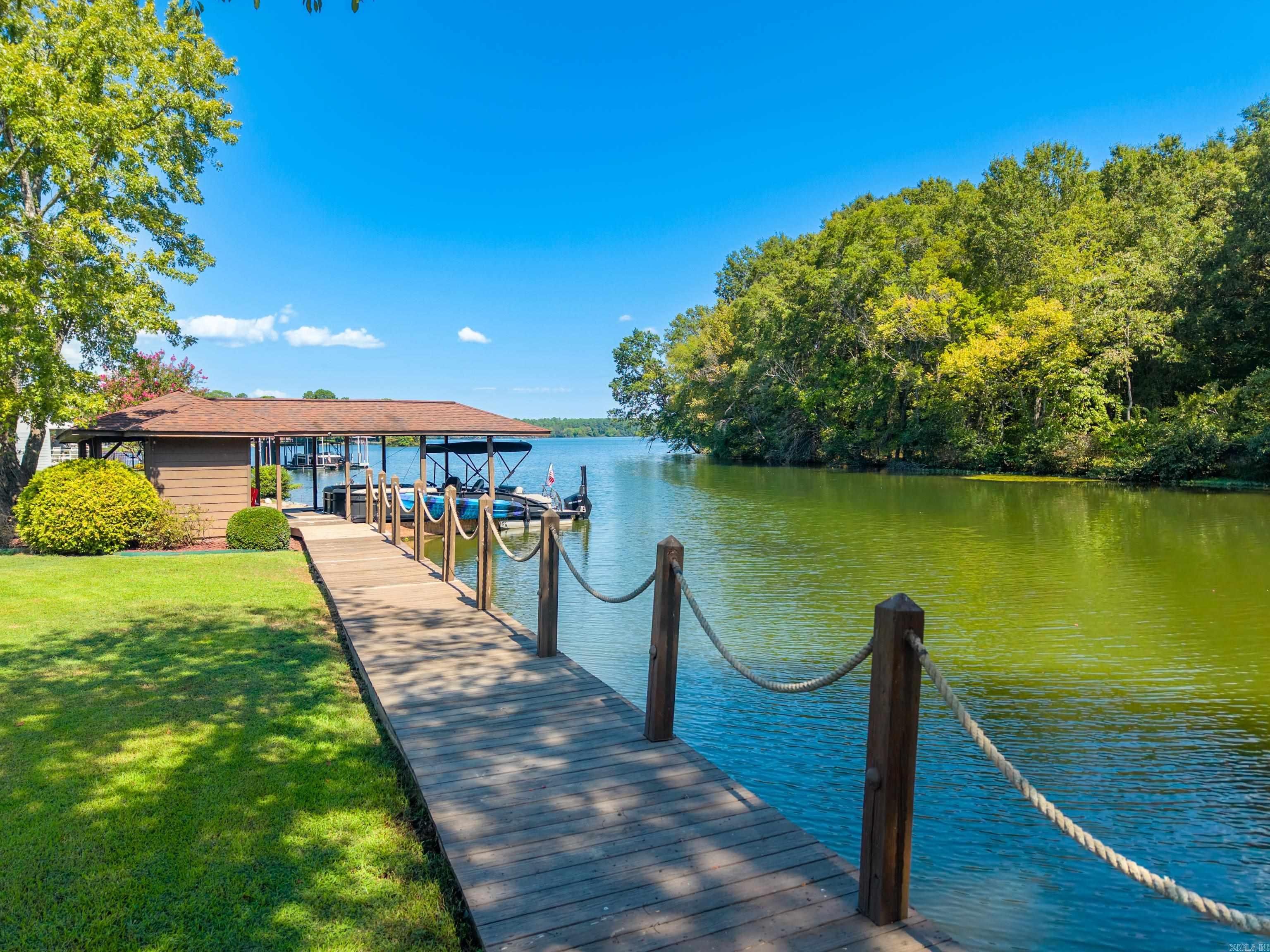 181 Tyler Cove Property Photo 40