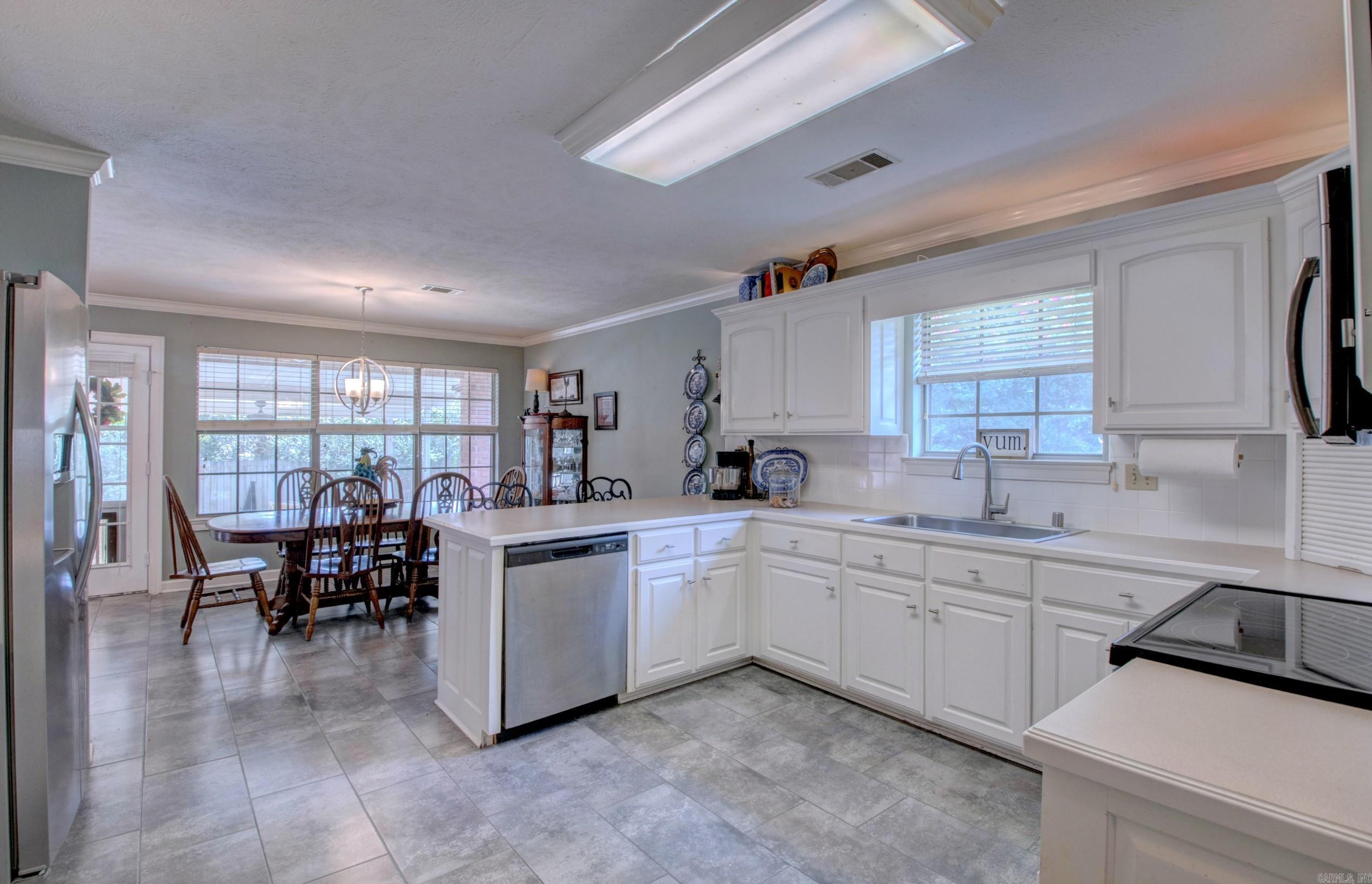 131 Deauville Drive Property Photo 18