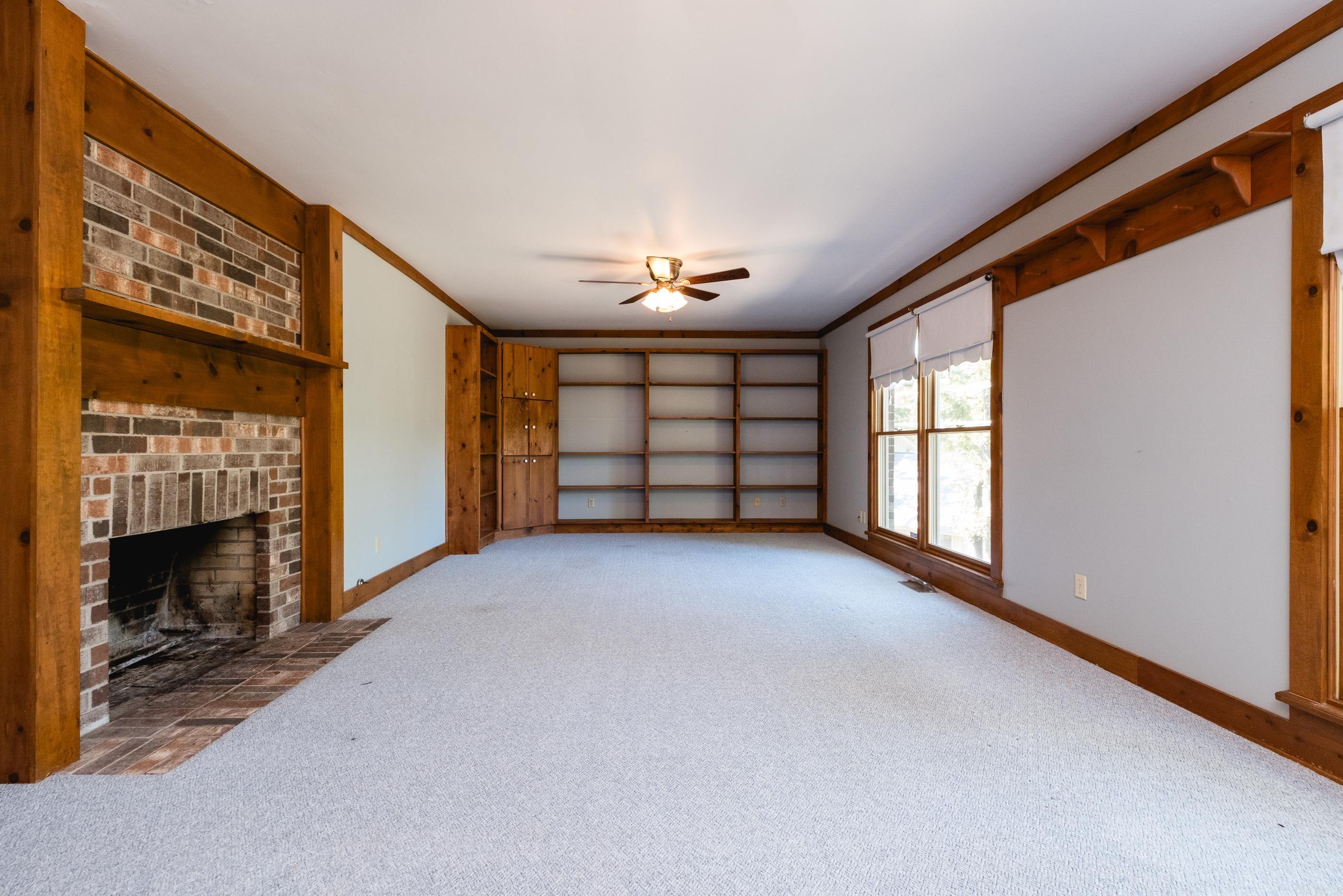 1204 North Point Lane Property Photo 5