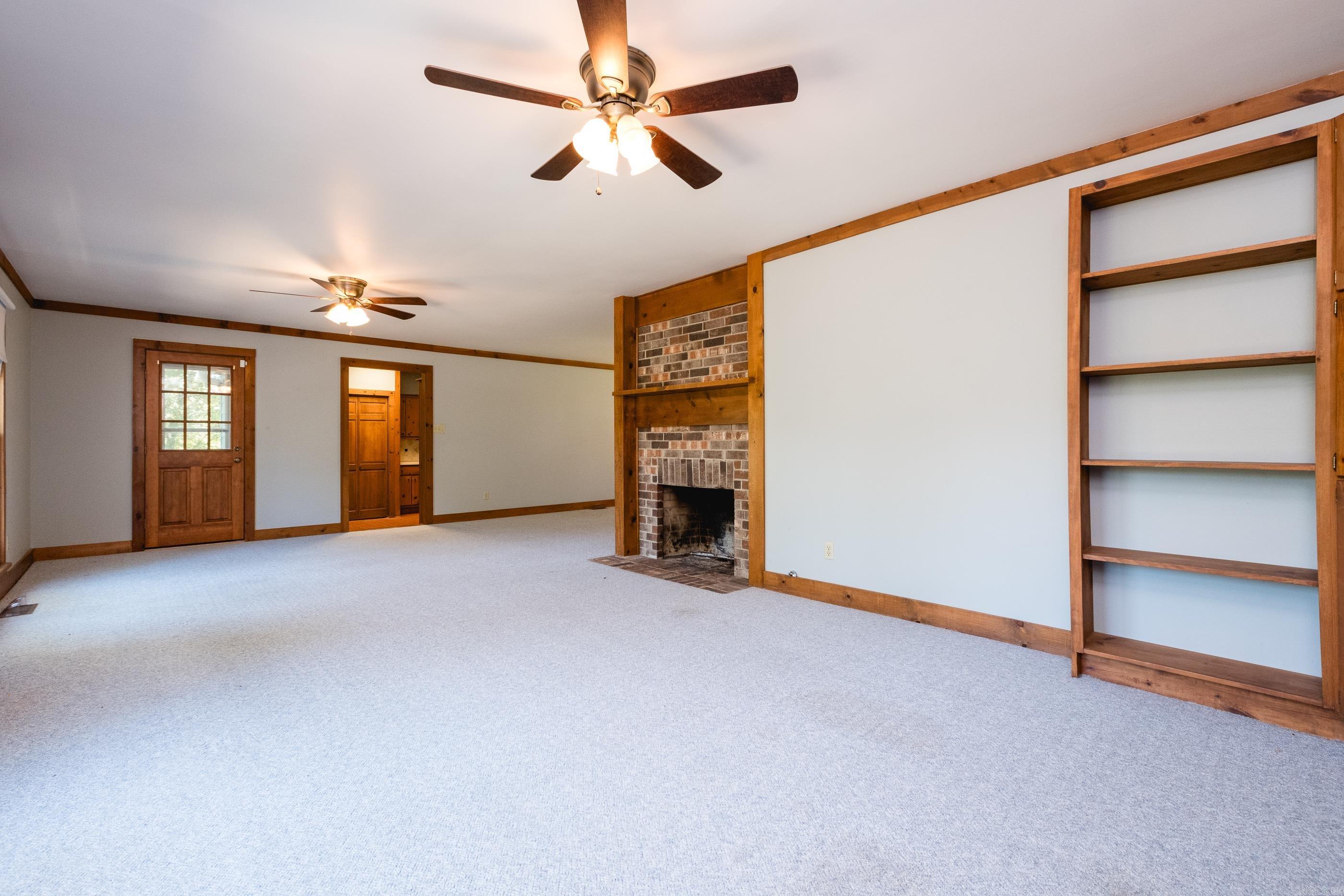 1204 North Point Lane Property Photo 7