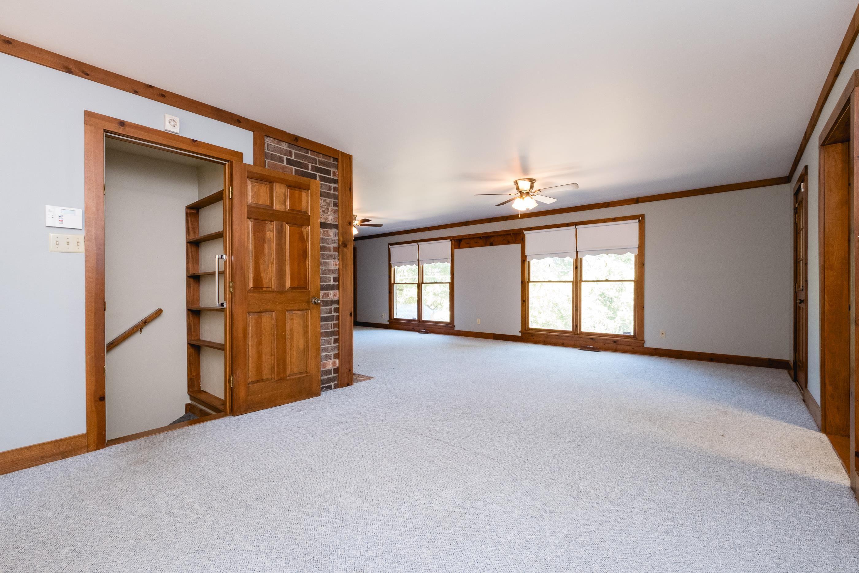 1204 North Point Lane Property Photo 11