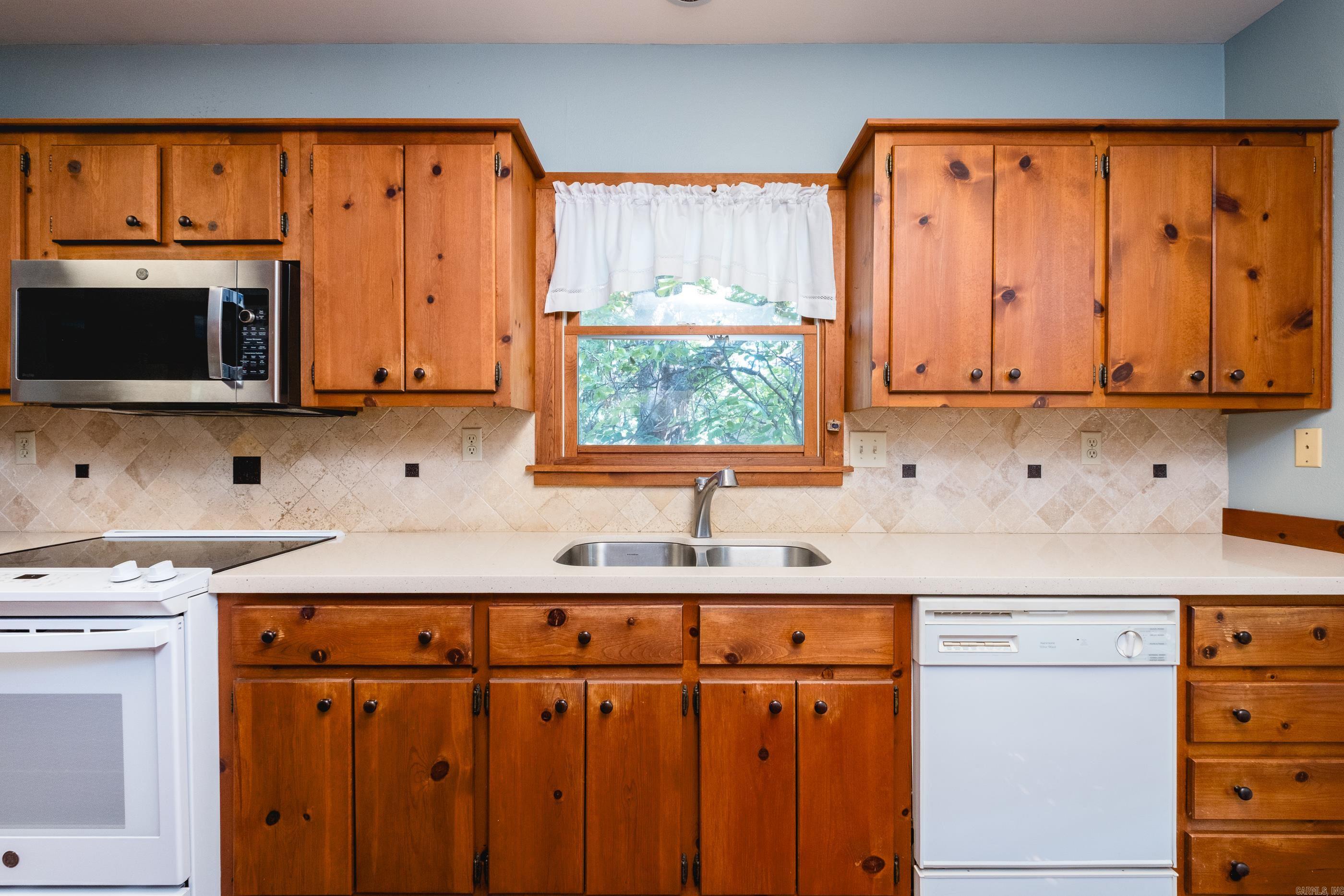 1204 North Point Lane Property Photo 16
