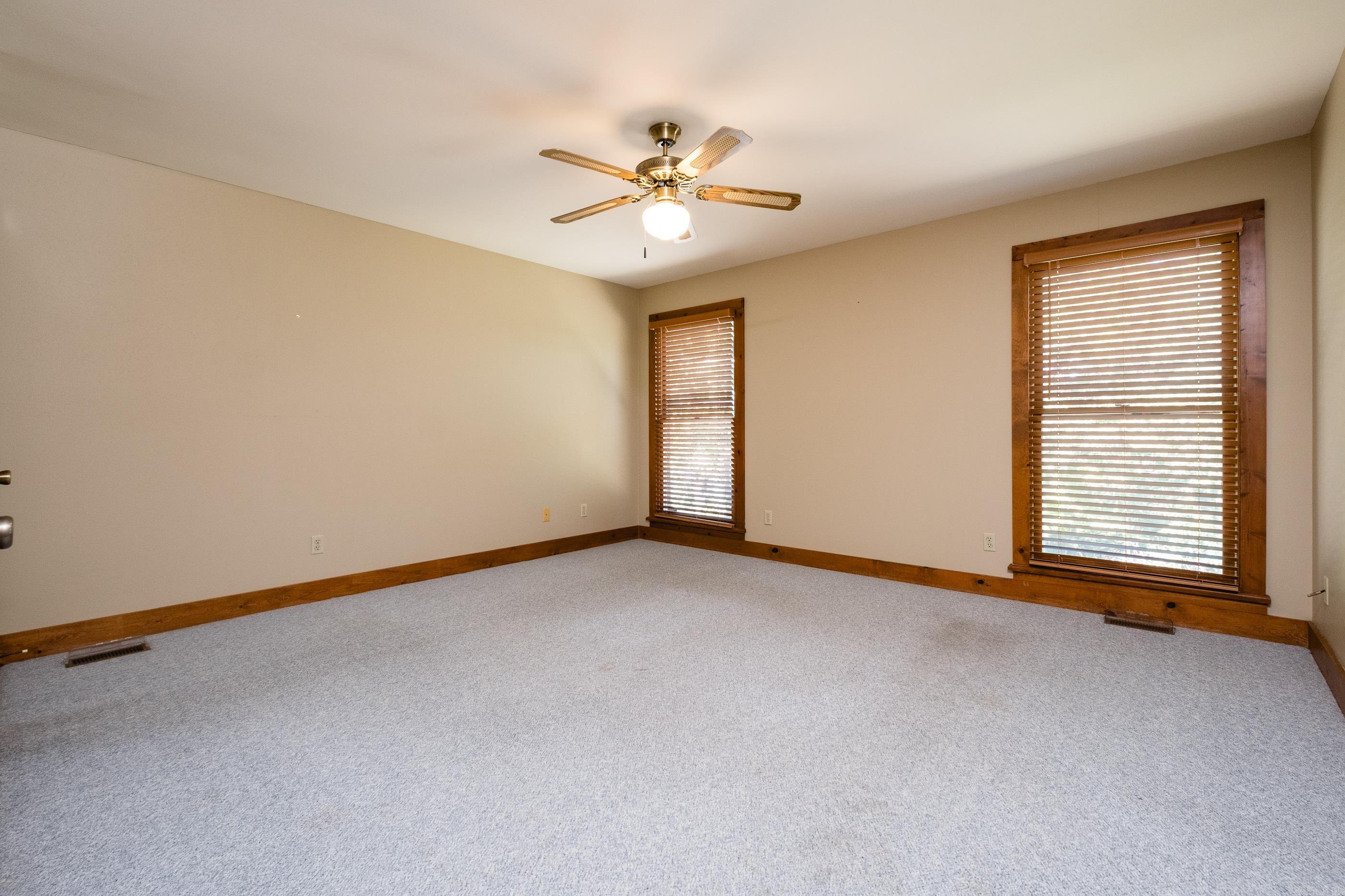 1204 North Point Lane Property Photo 17