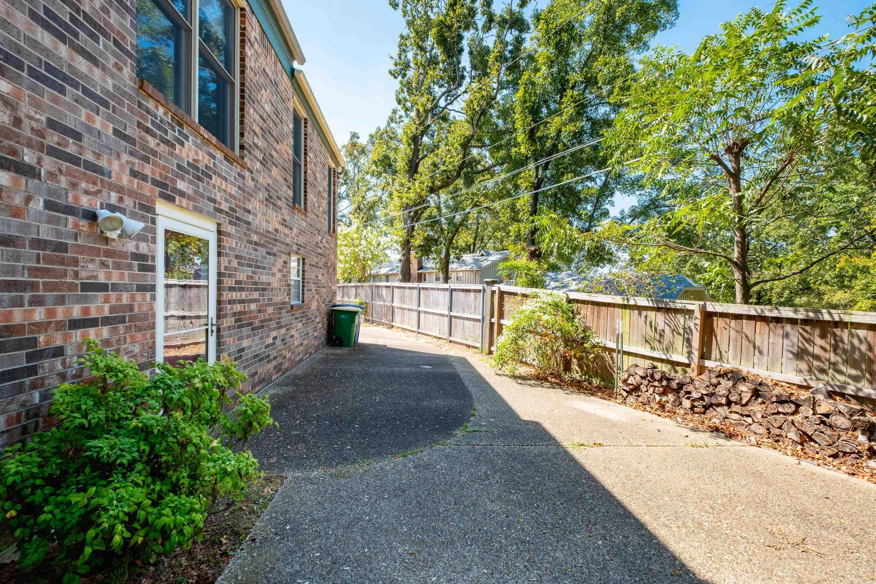 1204 North Point Lane Property Photo 36