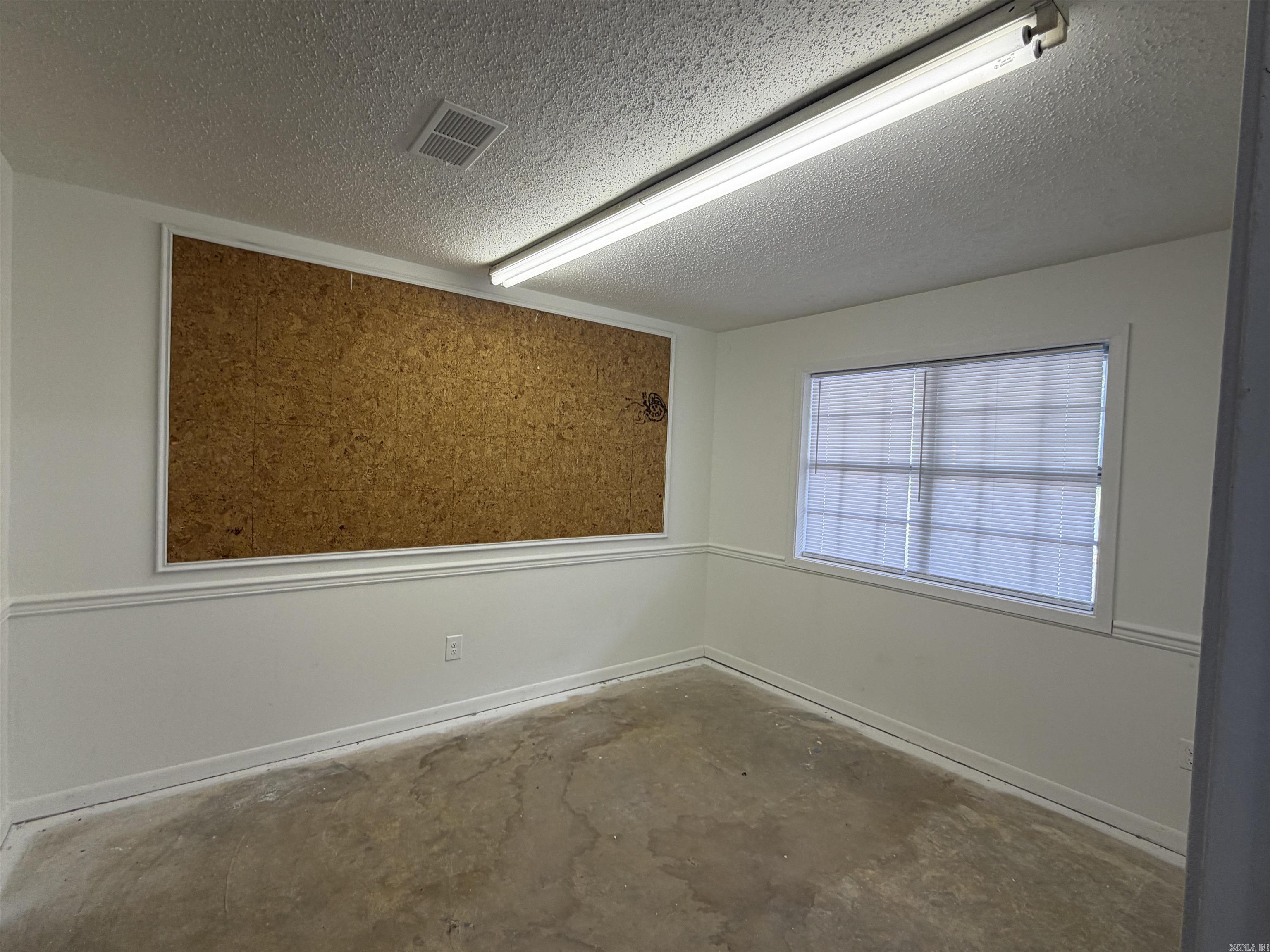 3102 W 34th Property Photo 18