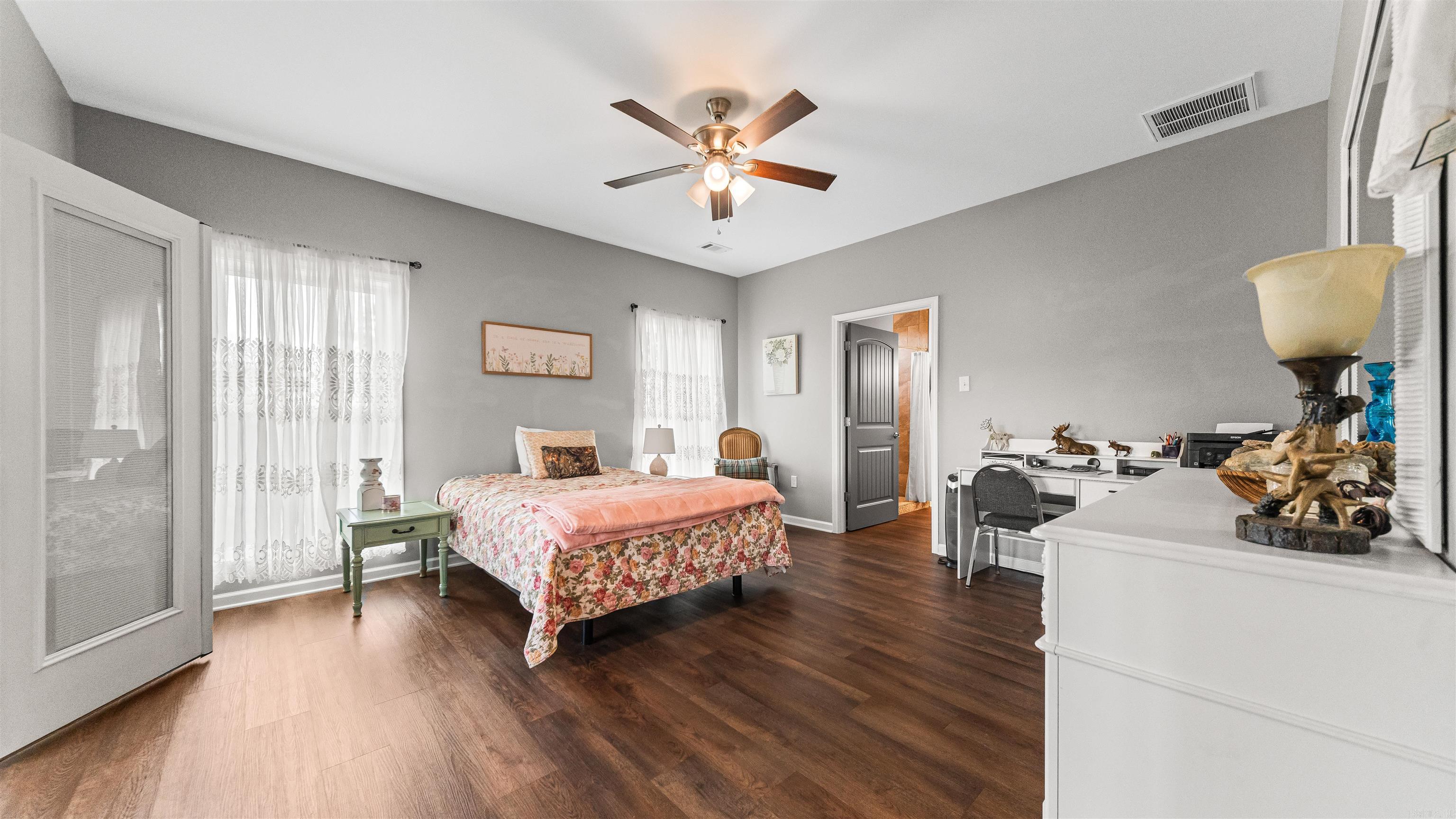 6080 Ziegler Road Property Photo 16