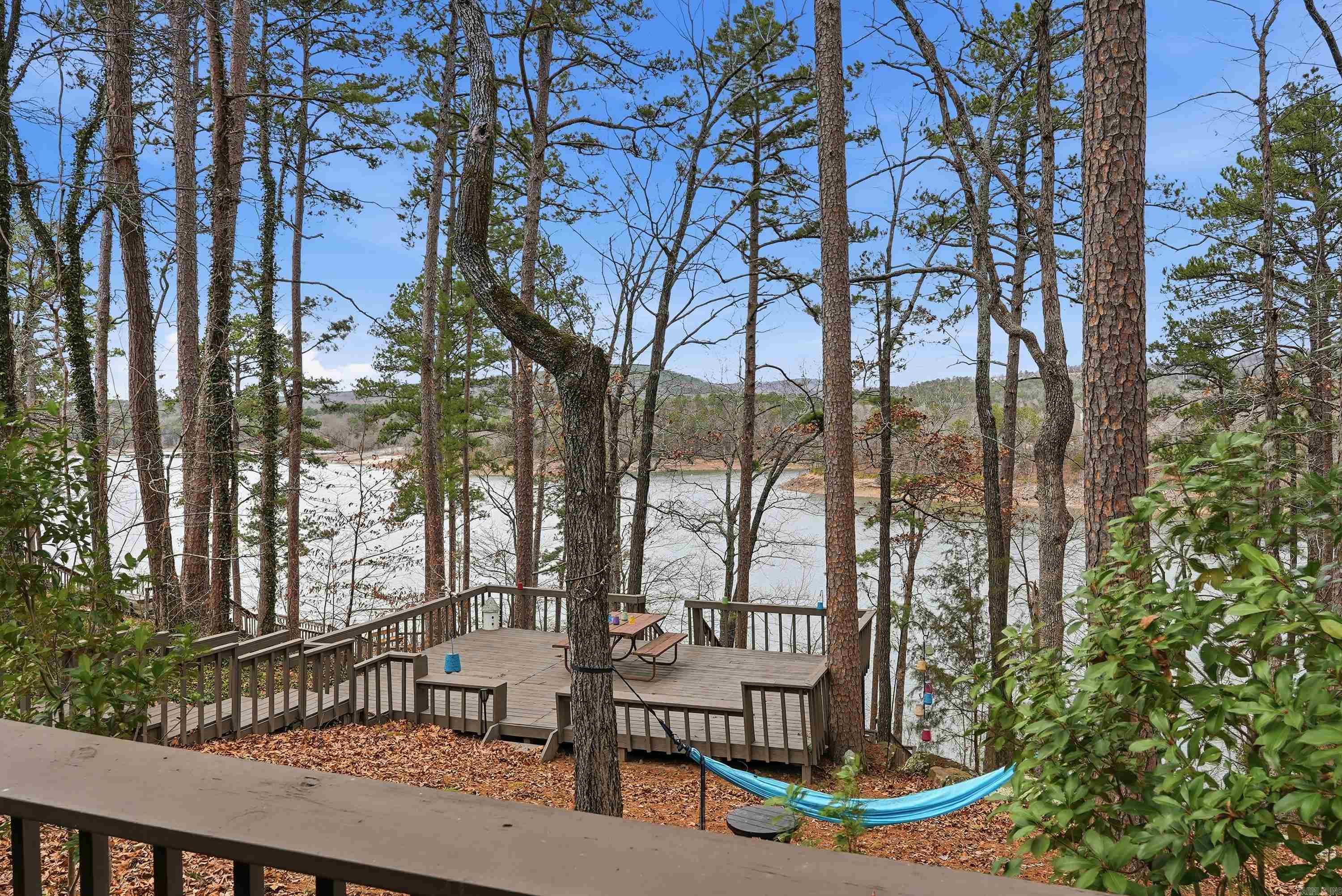 450 Davidson Cr. Property Photo 7