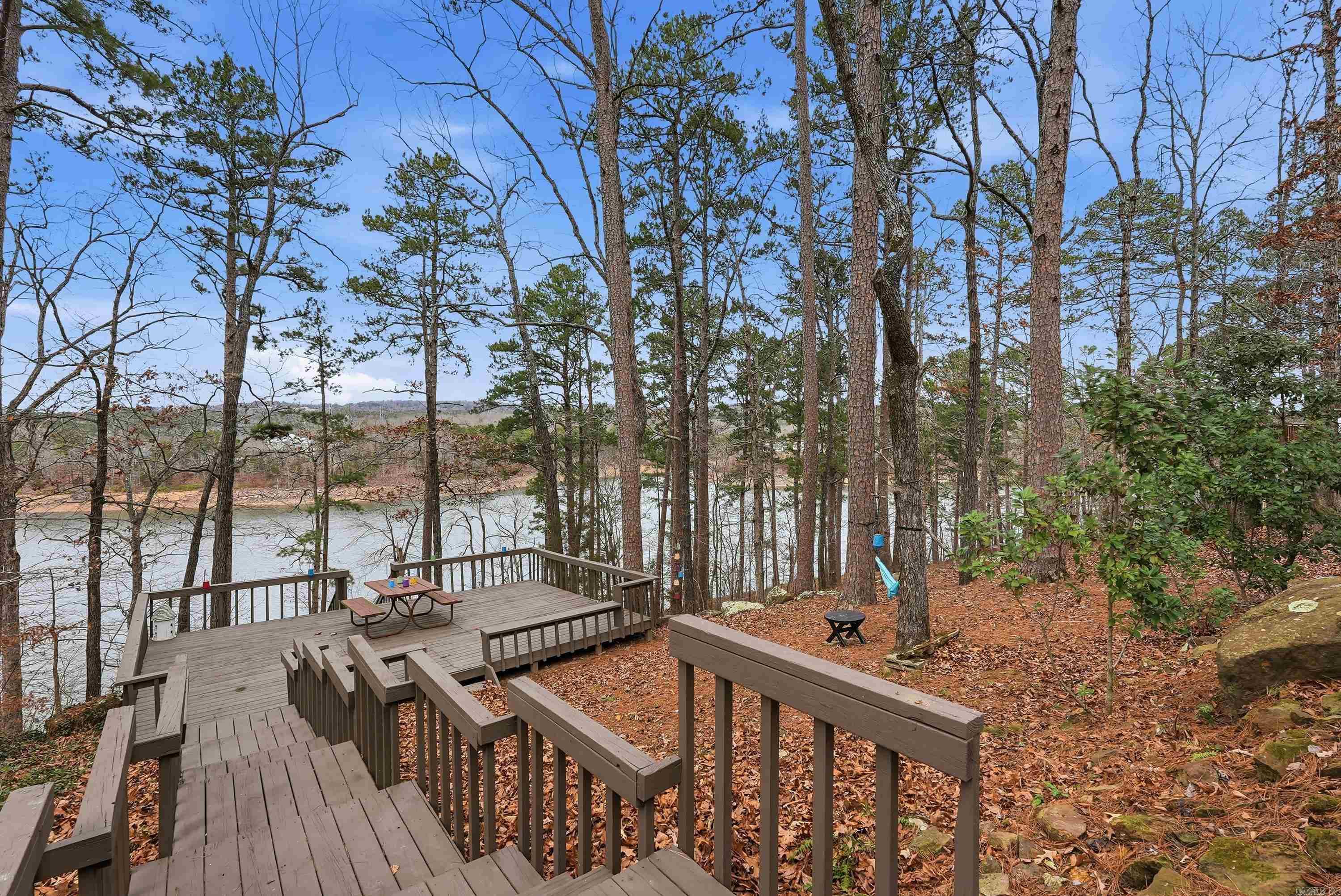 450 Davidson Cr. Property Photo 8