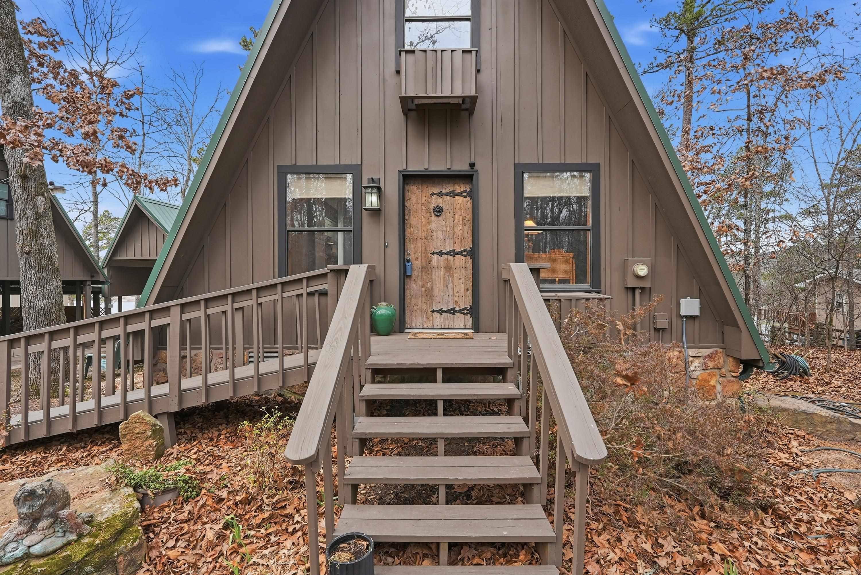 450 Davidson Cr. Property Photo 13