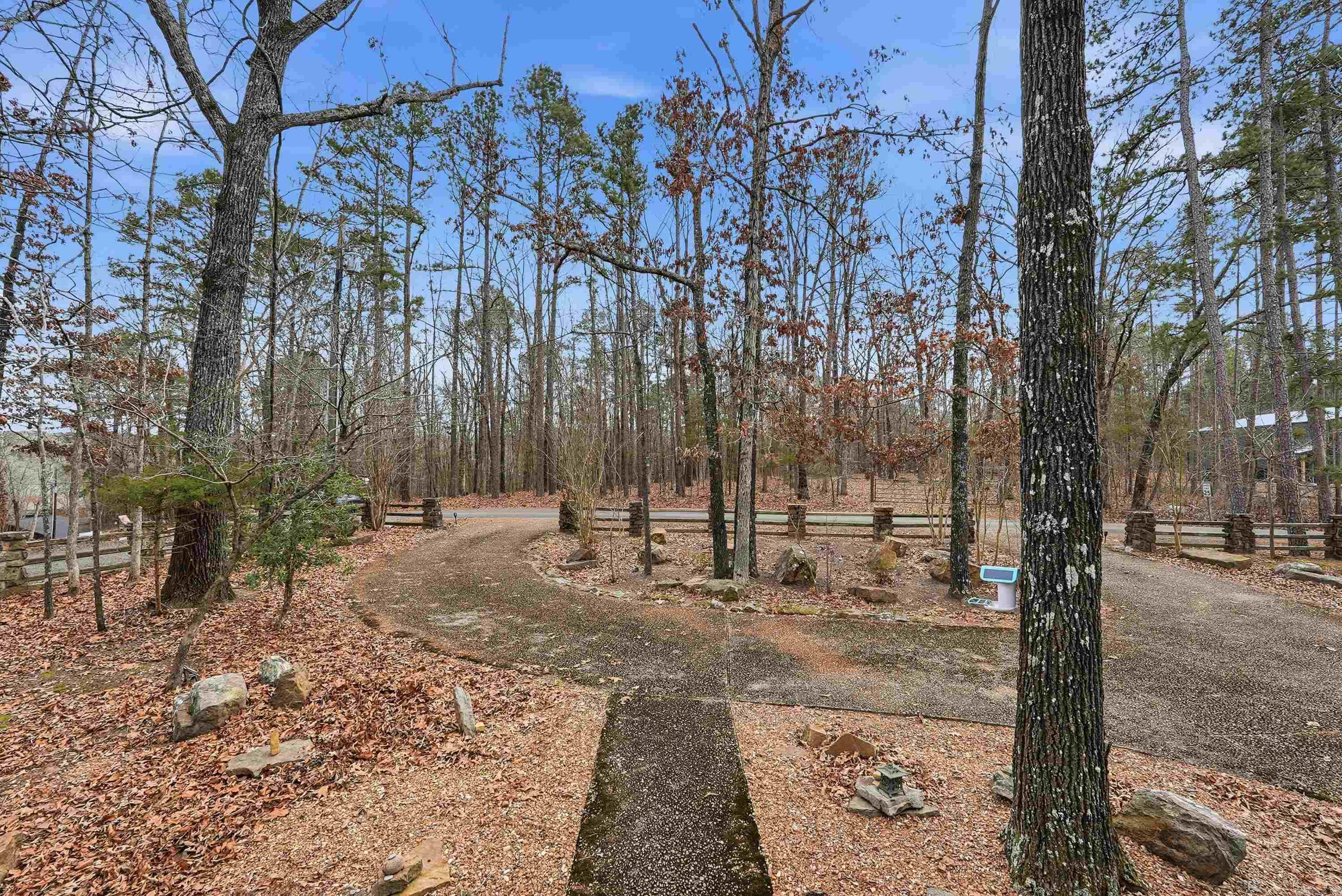 450 Davidson Cr. Property Photo 14