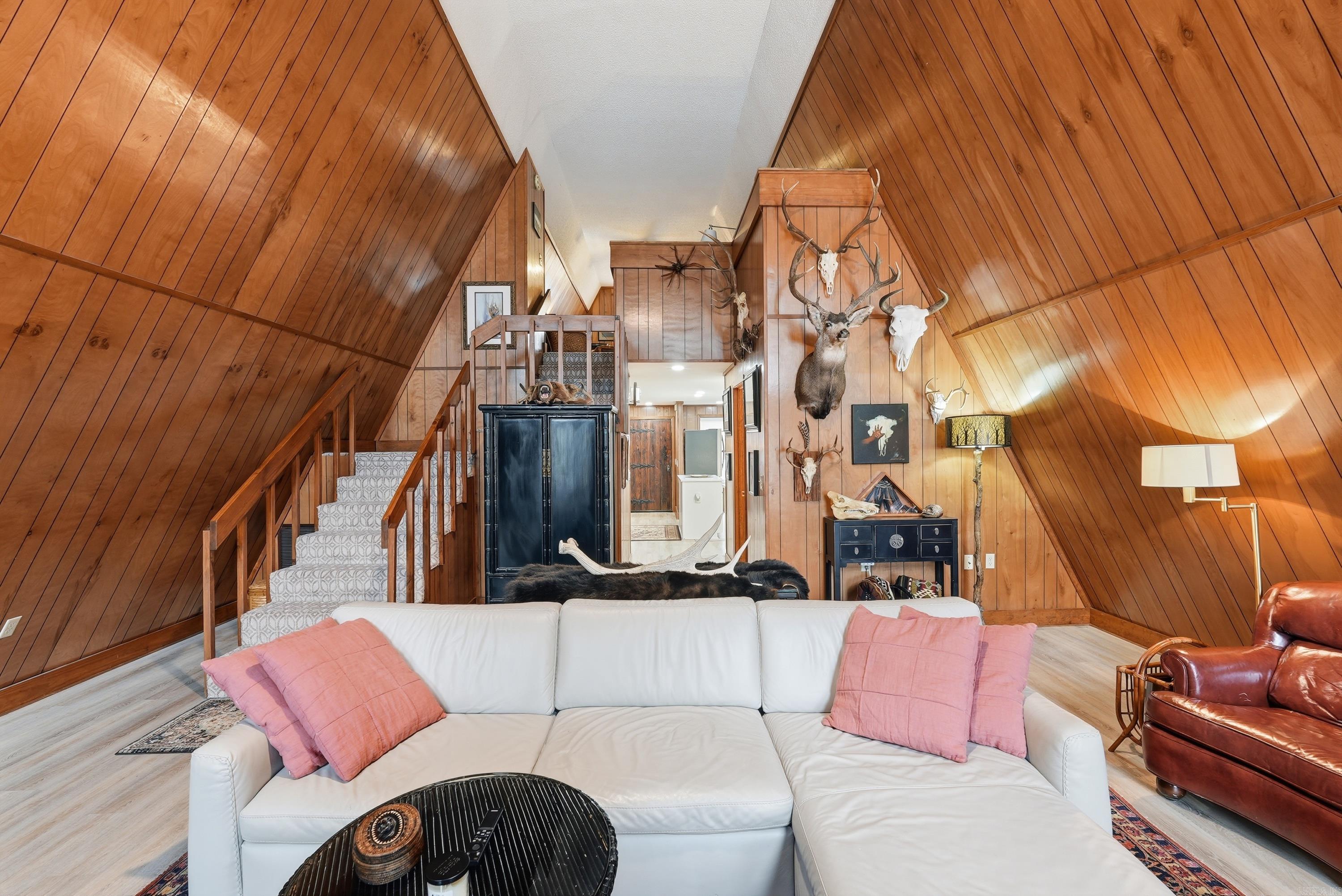 450 Davidson Cr. Property Photo 31