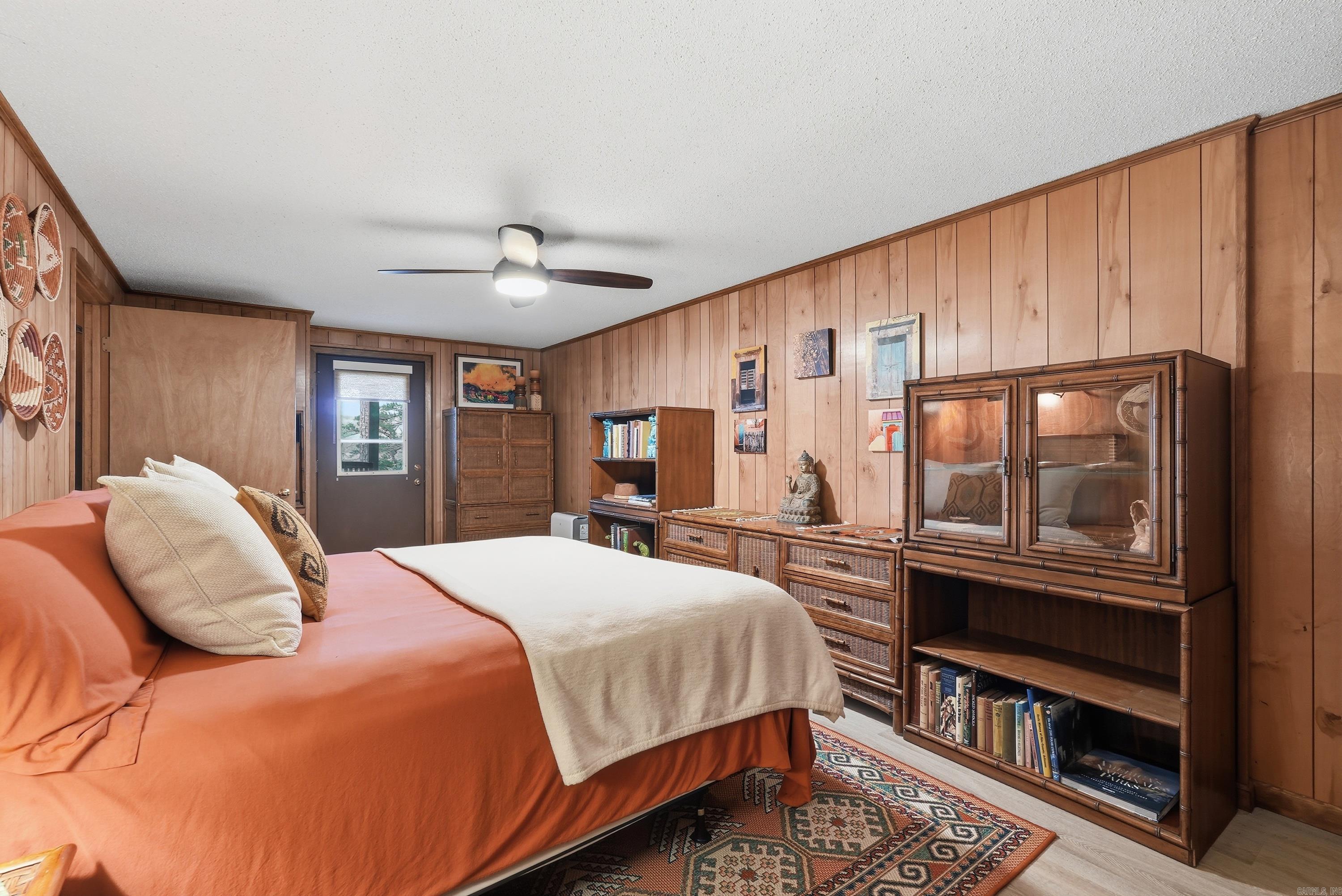 450 Davidson Cr. Property Photo 40