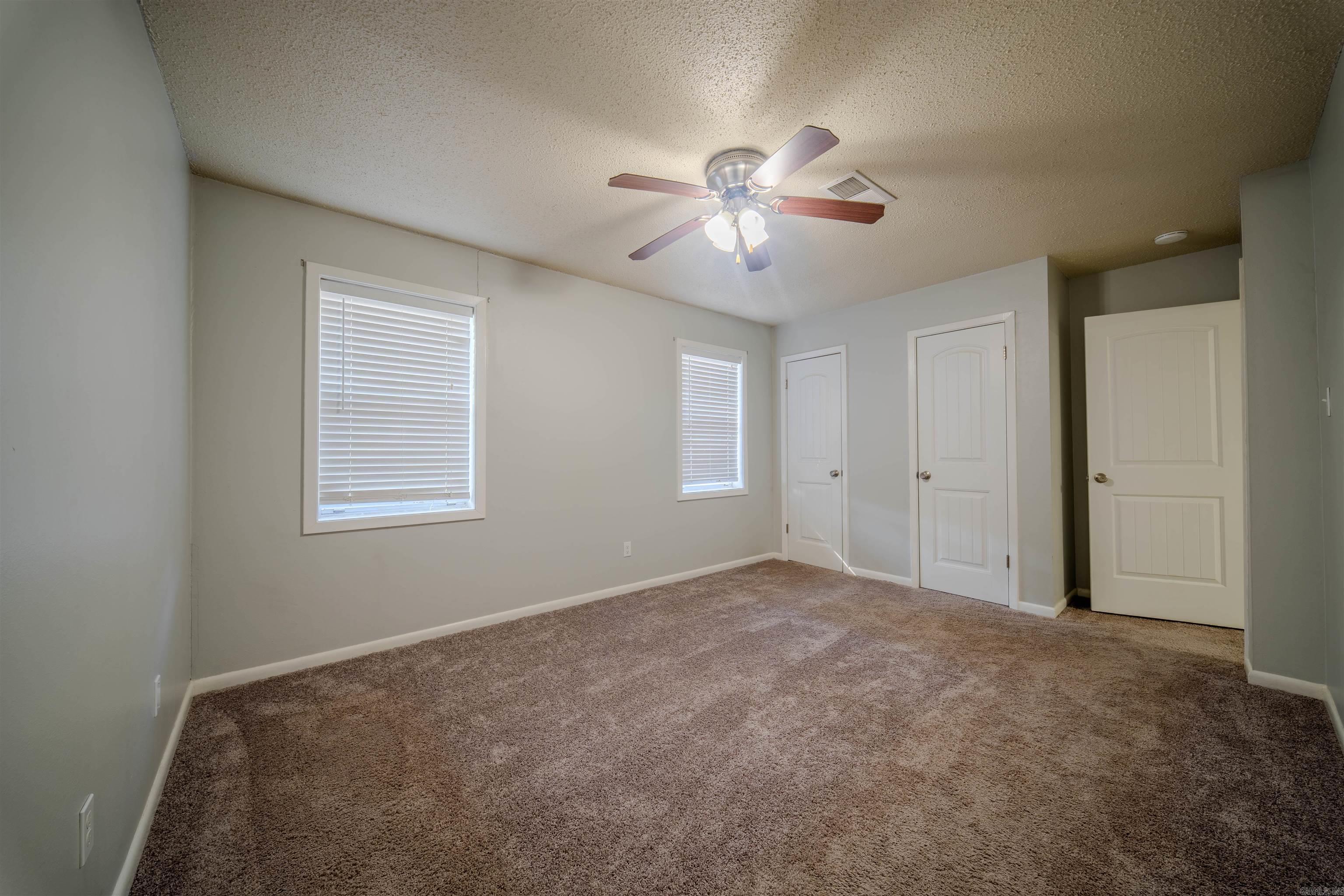 404 E Ingram Street Property Photo 14