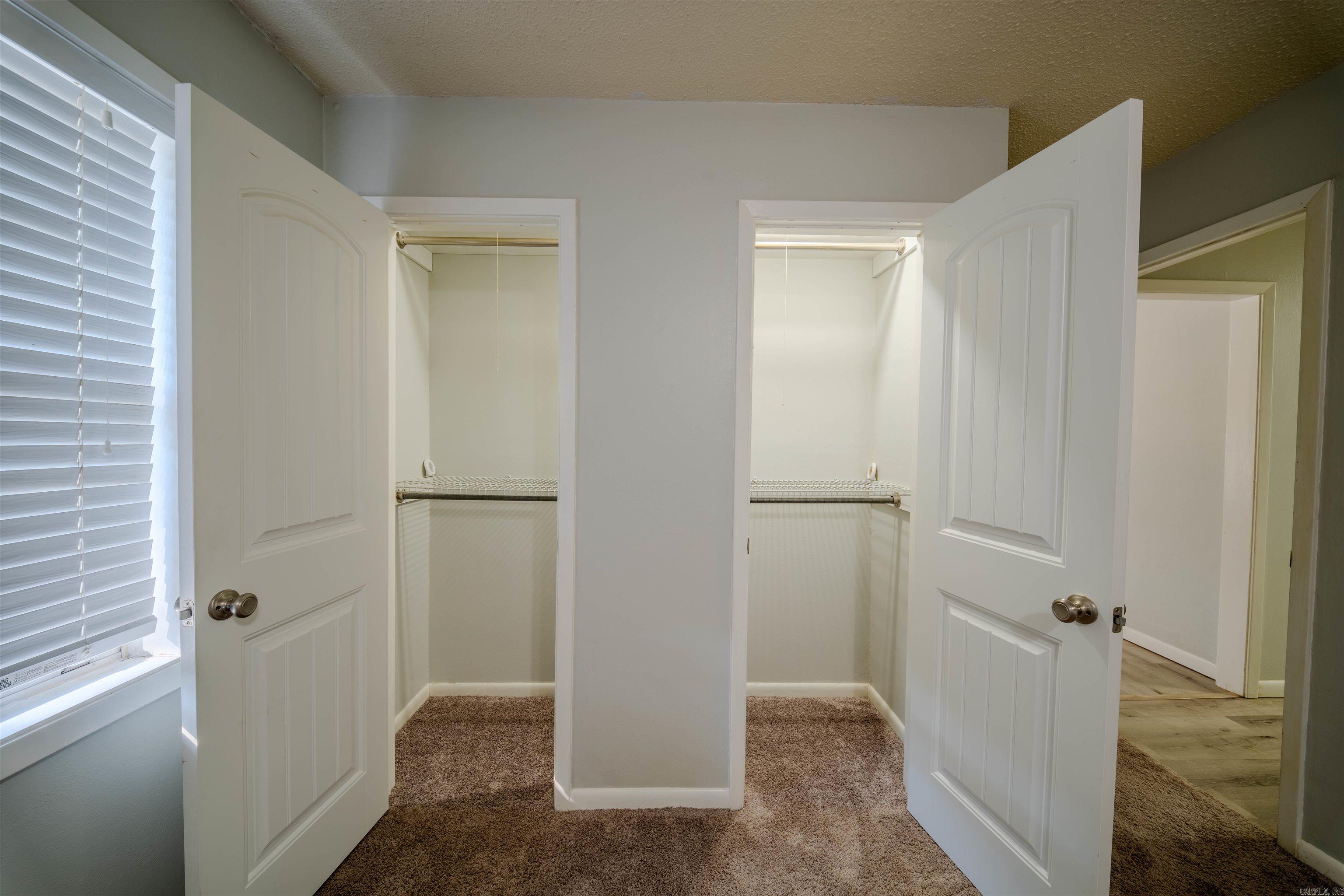 404 E Ingram Street Property Photo 16