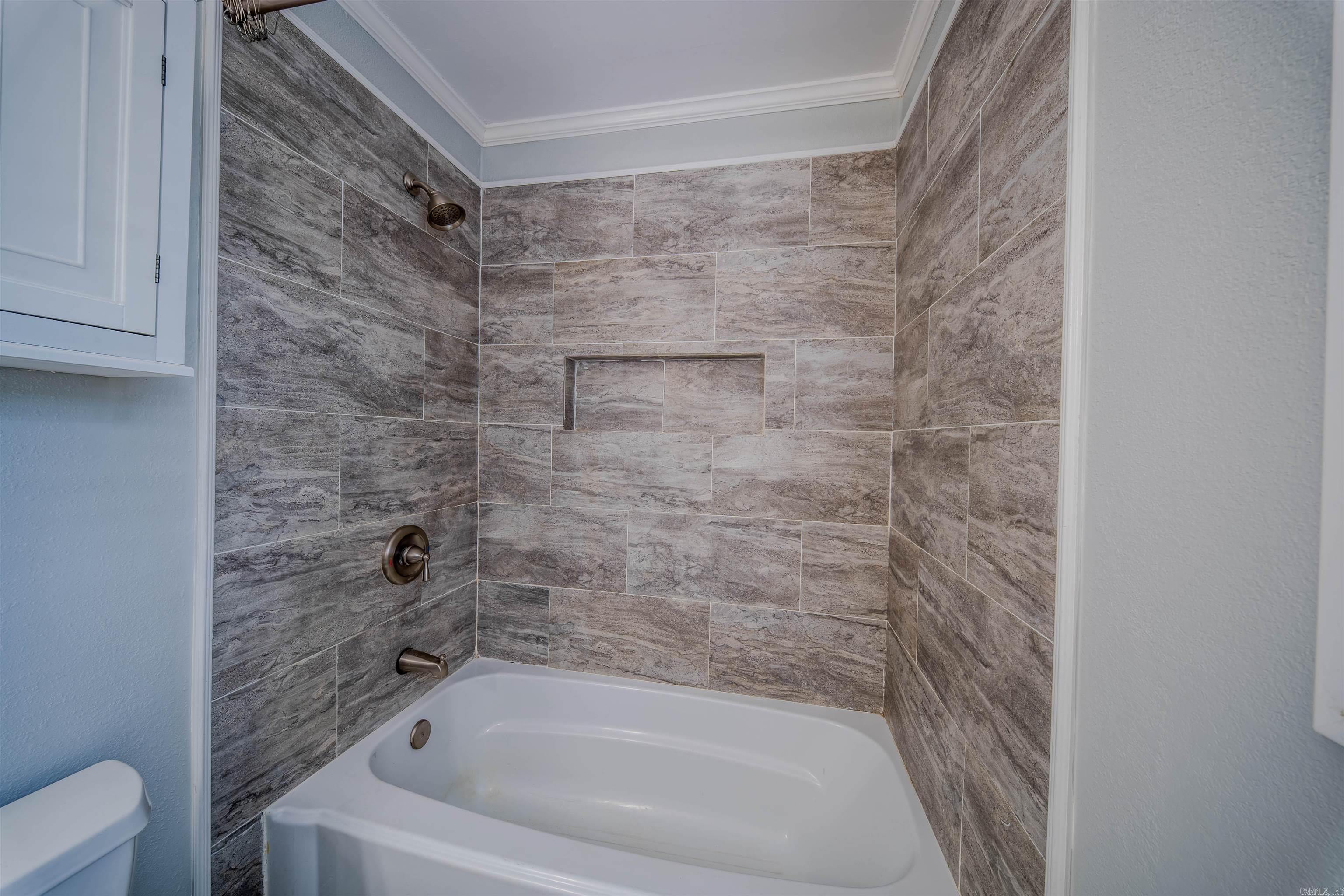 404 E Ingram Street Property Photo 18