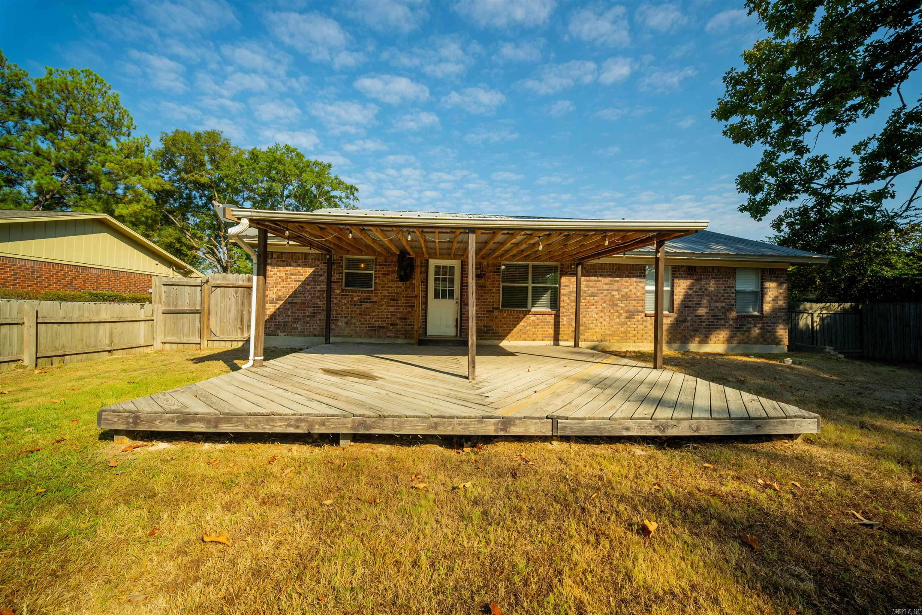 404 E Ingram Street Property Photo 32